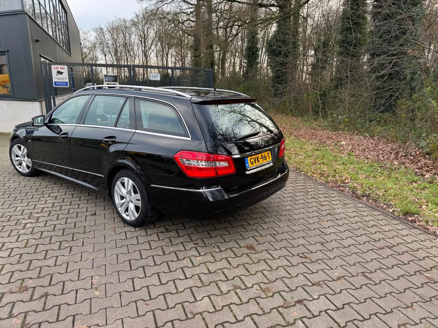 Mercedes-Benz E 250 E250 T CDI Avantgarde Zwart - 2