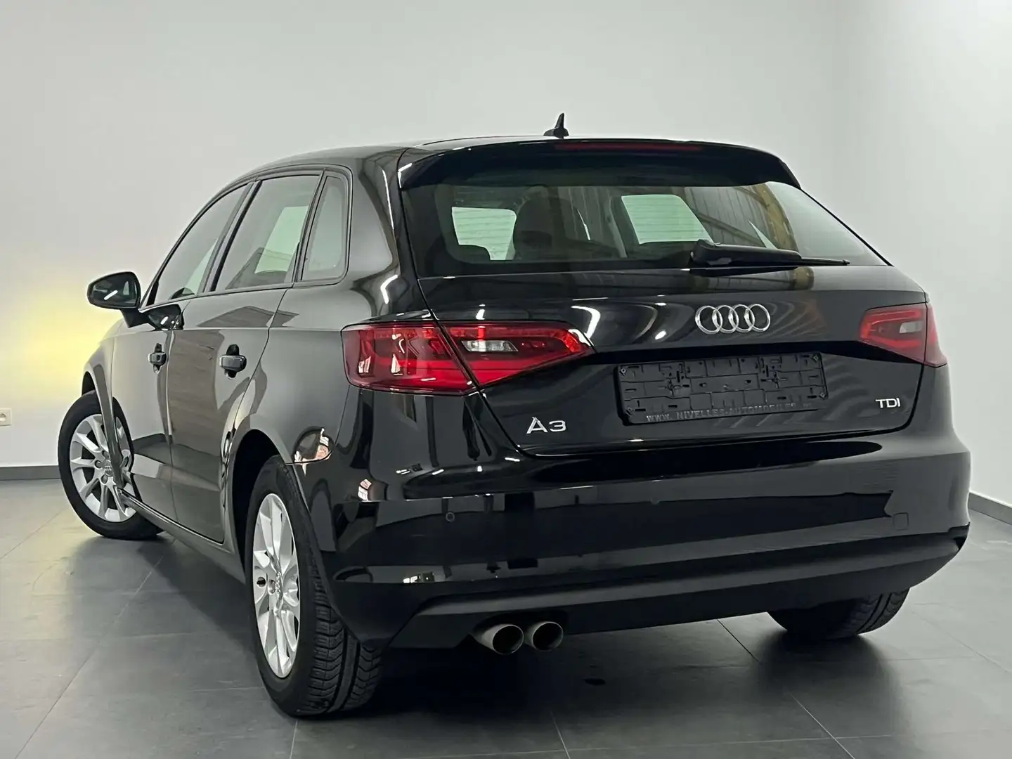 Audi A3 A3 Sportback 2.0 TDi - 1erMain - Airco - Navi Noir - 2
