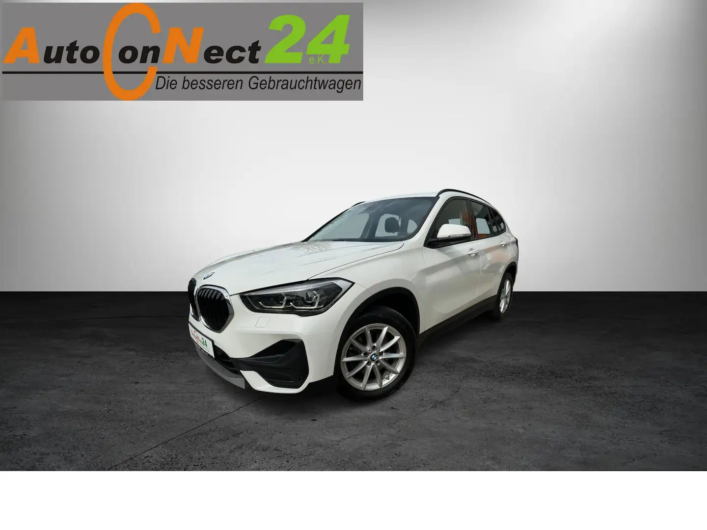 BMW X1 sDrive 18 i Advantage *Navi/LED/PDC/SHZG/TPMT* White - 1