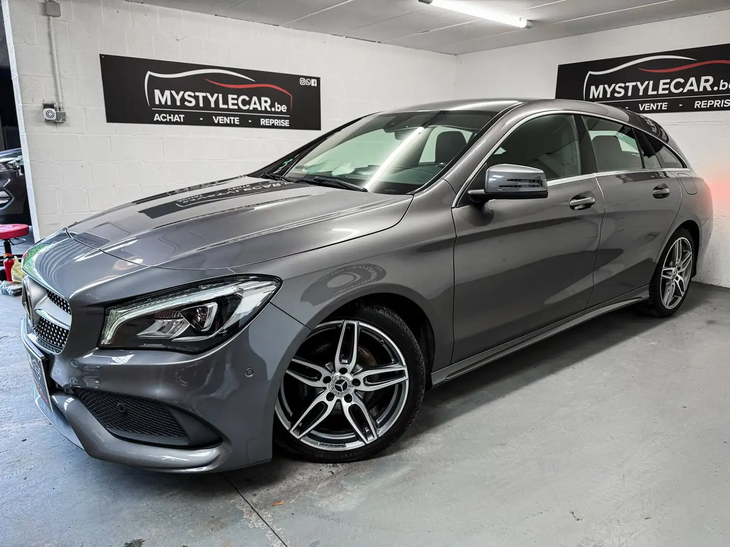Mercedes-Benz CLA 180 d Break Pack AMG, Cuir, Led, Garantie 1 an Gris - 1