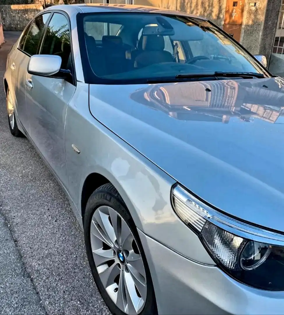 BMW 520 520d Attiva Grigio - 2