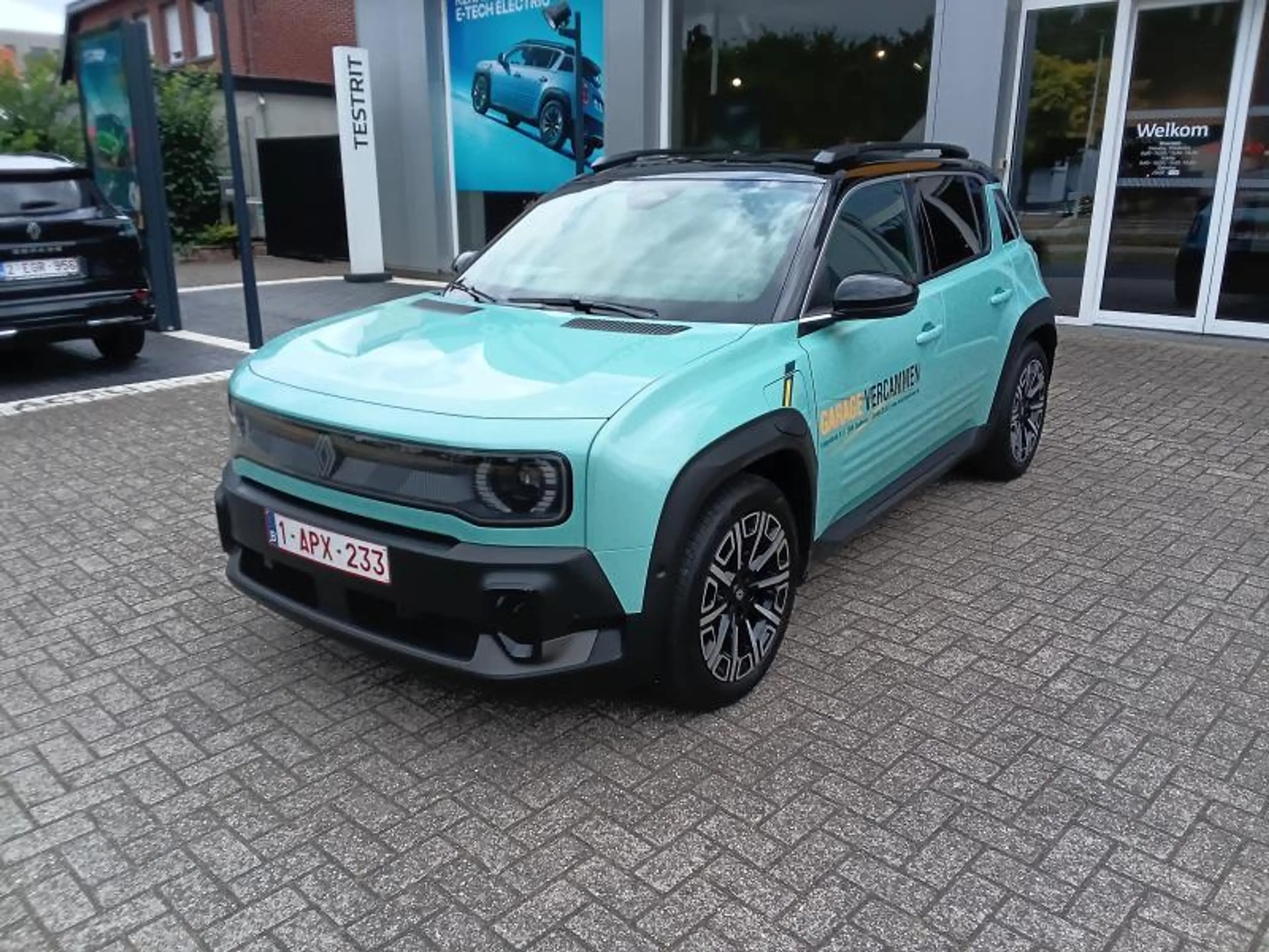 Renault R 4 E-Tech electric Iconic — photo 2