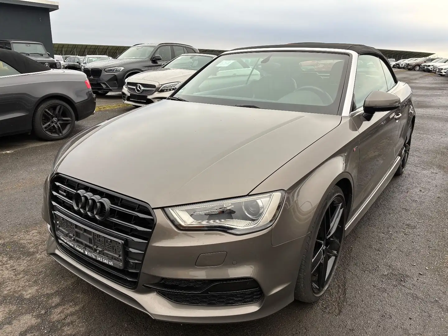 Audi A3 Cabriolet Quattro 3x S line Navi Xenon Grijs - 1