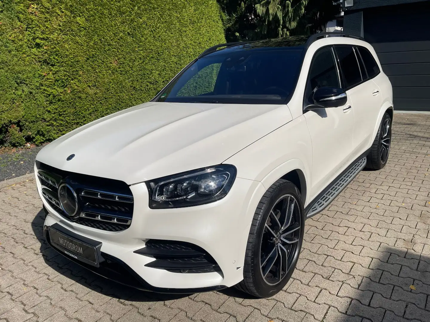 Mercedes-Benz GLS 400 d PANO BUR HUD NAPPA AMG-LINE 23ZOLL Weiß - 2