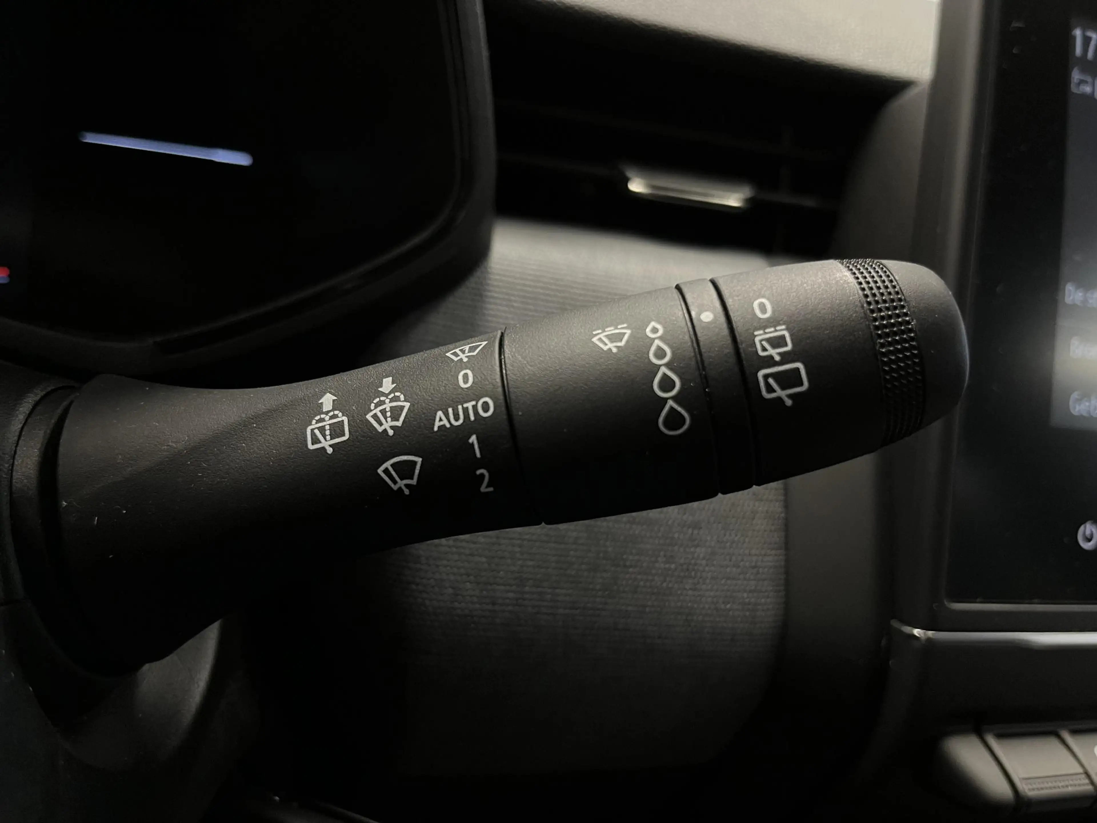 Renault Clio 1.0 TCe 90 GPF evolution | All-SEASONS | CARPLAY | — photo 35