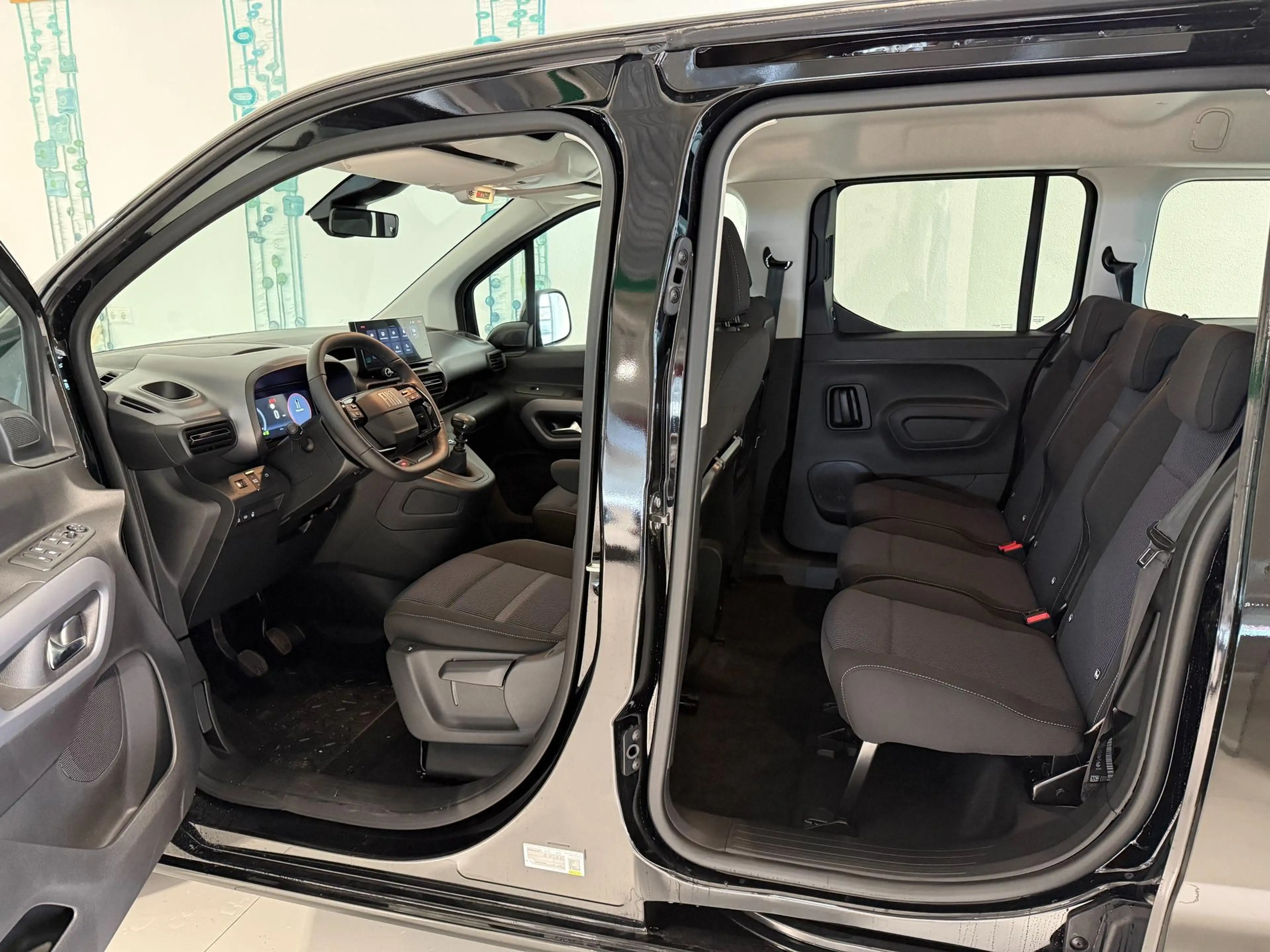 Fiat Doblo L2 1.5 MTJ 100k 6MT 75 kW 7 Sitze (102 PS)  Tec... — photo 9