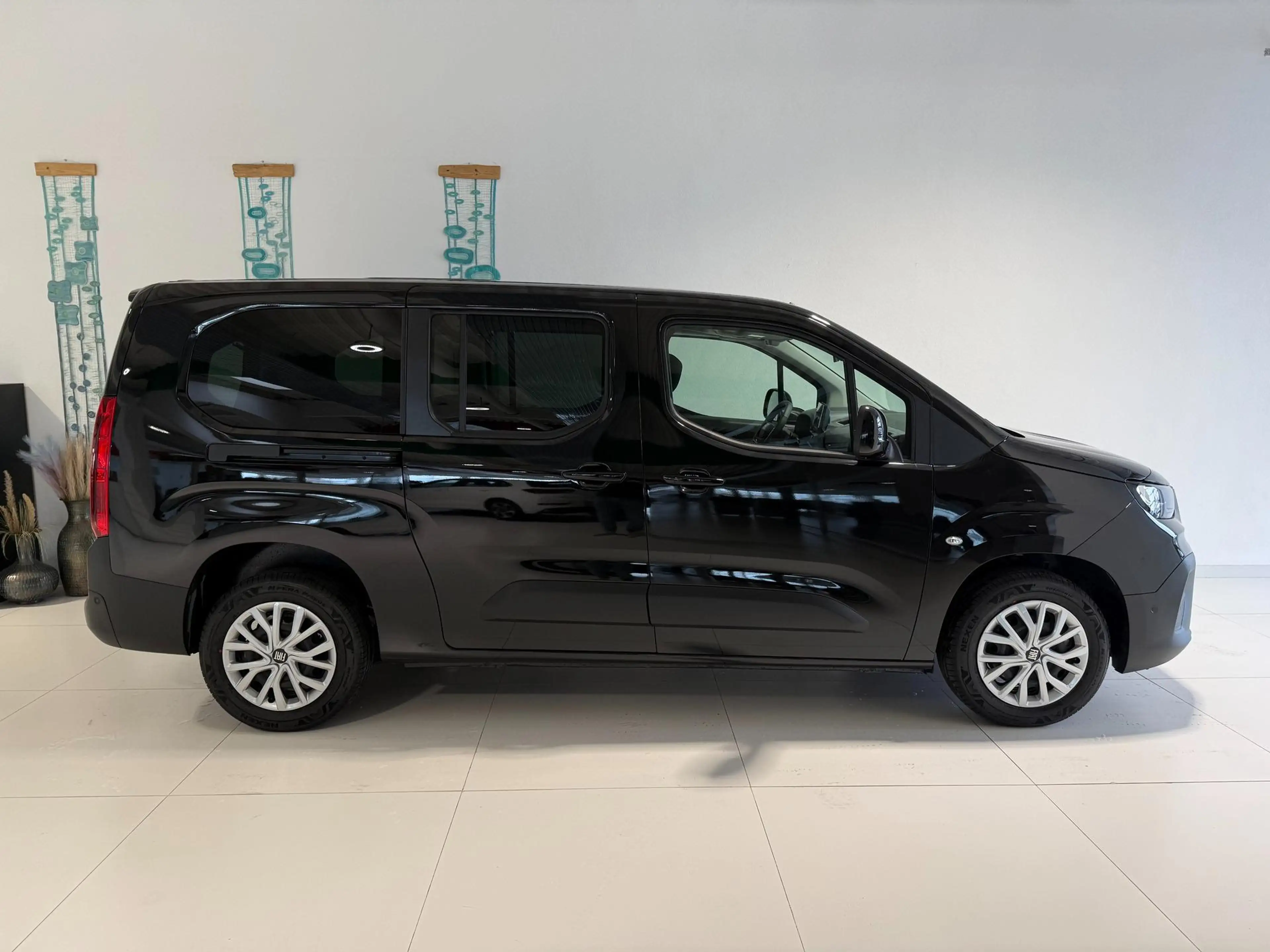 Fiat Doblo L2 1.5 MTJ 100k 6MT 75 kW 7 Sitze (102 PS)  Tec... — photo 4