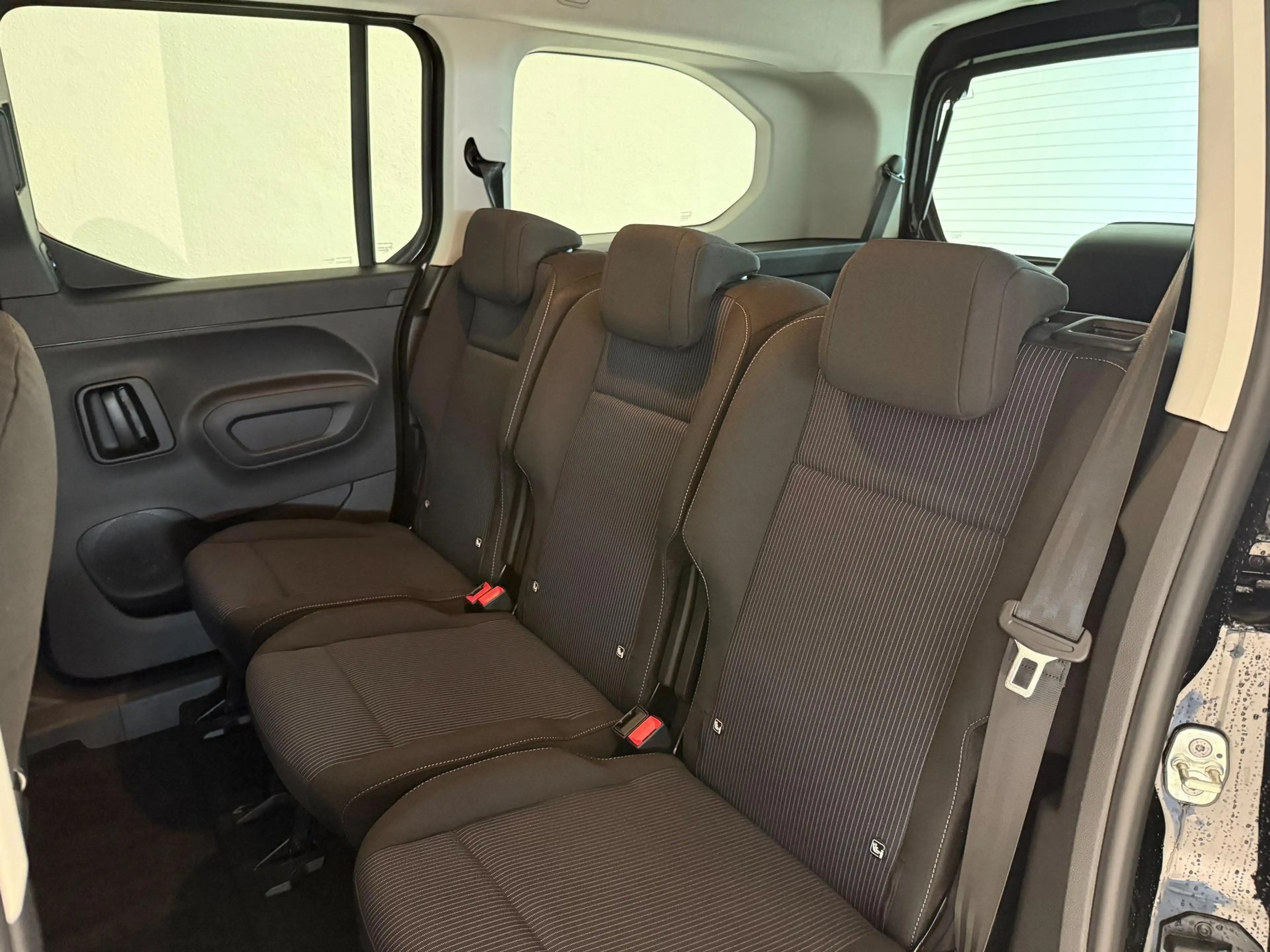 Fiat Doblo L2 1.5 MTJ 100k 6MT 75 kW 7 Sitze (102 PS)  Tec... — photo 15