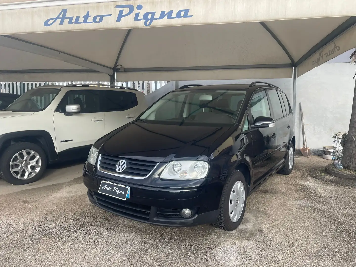 Volkswagen Touran 1.9 TDI 105CV Highline Noir - 1