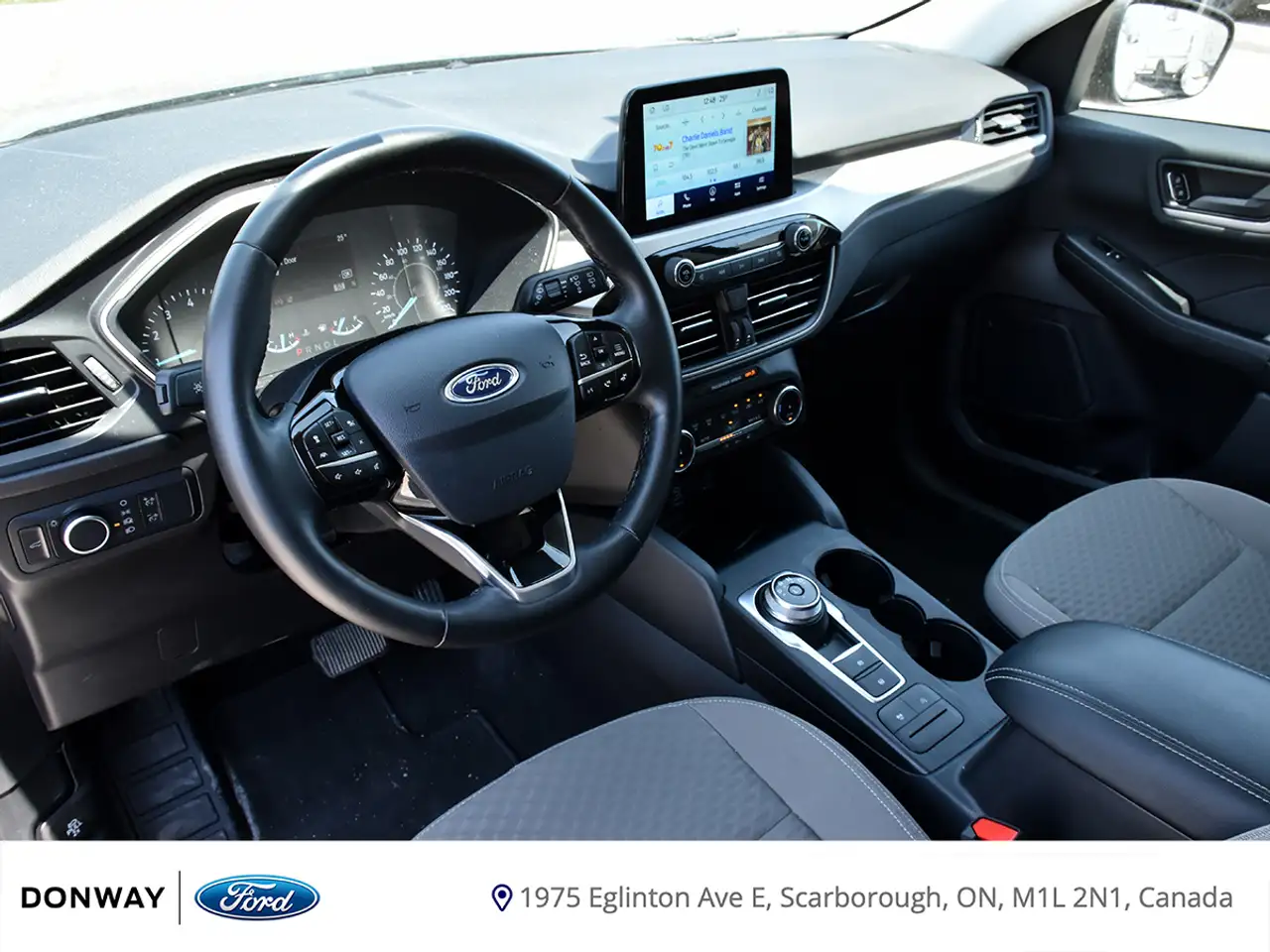 Ford Escape снимка Ford Escape