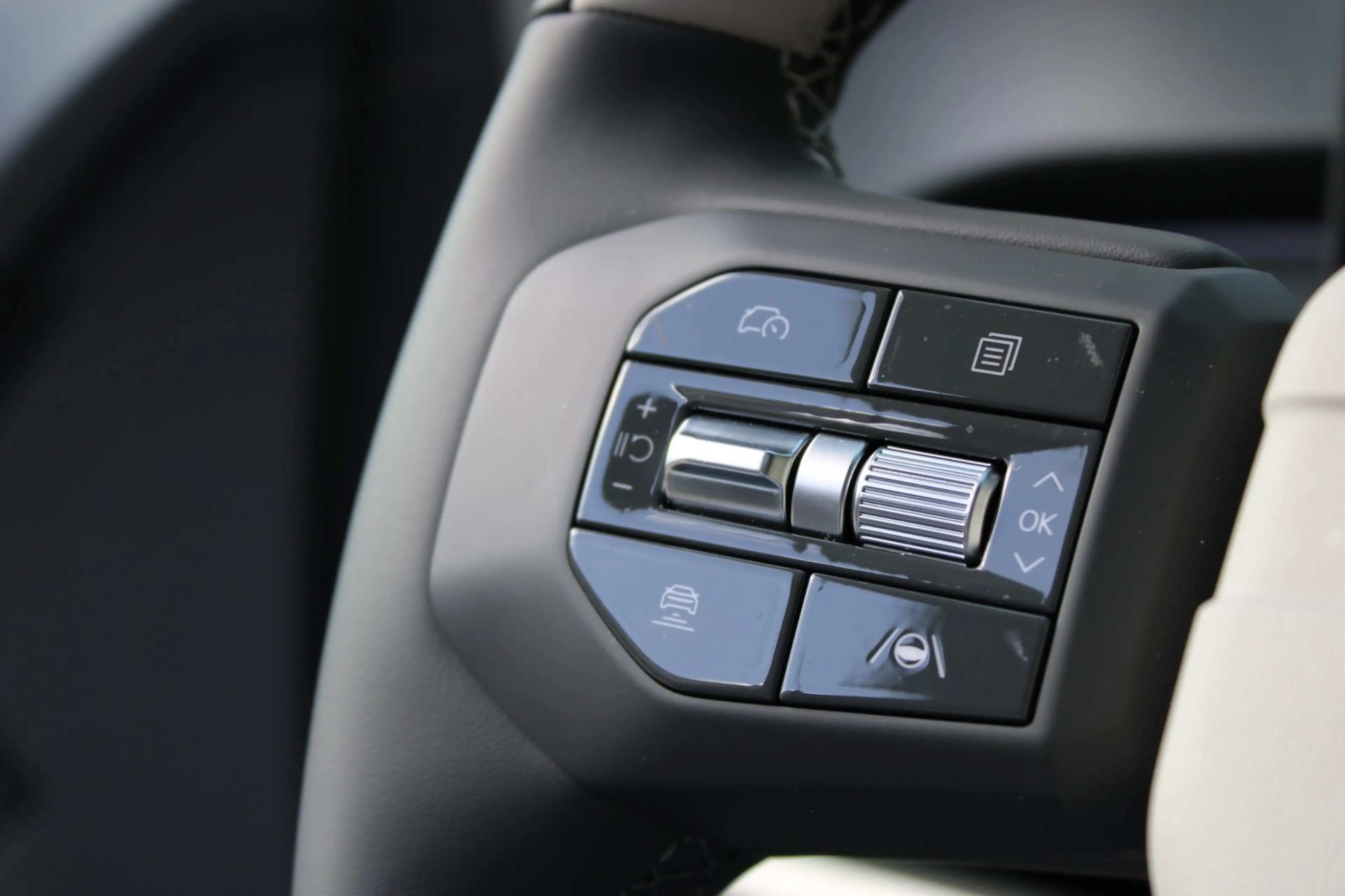 Kia EV3 GT-PlusLine 81.4 kWh | 895KM!! | Full options | Or — photo 11