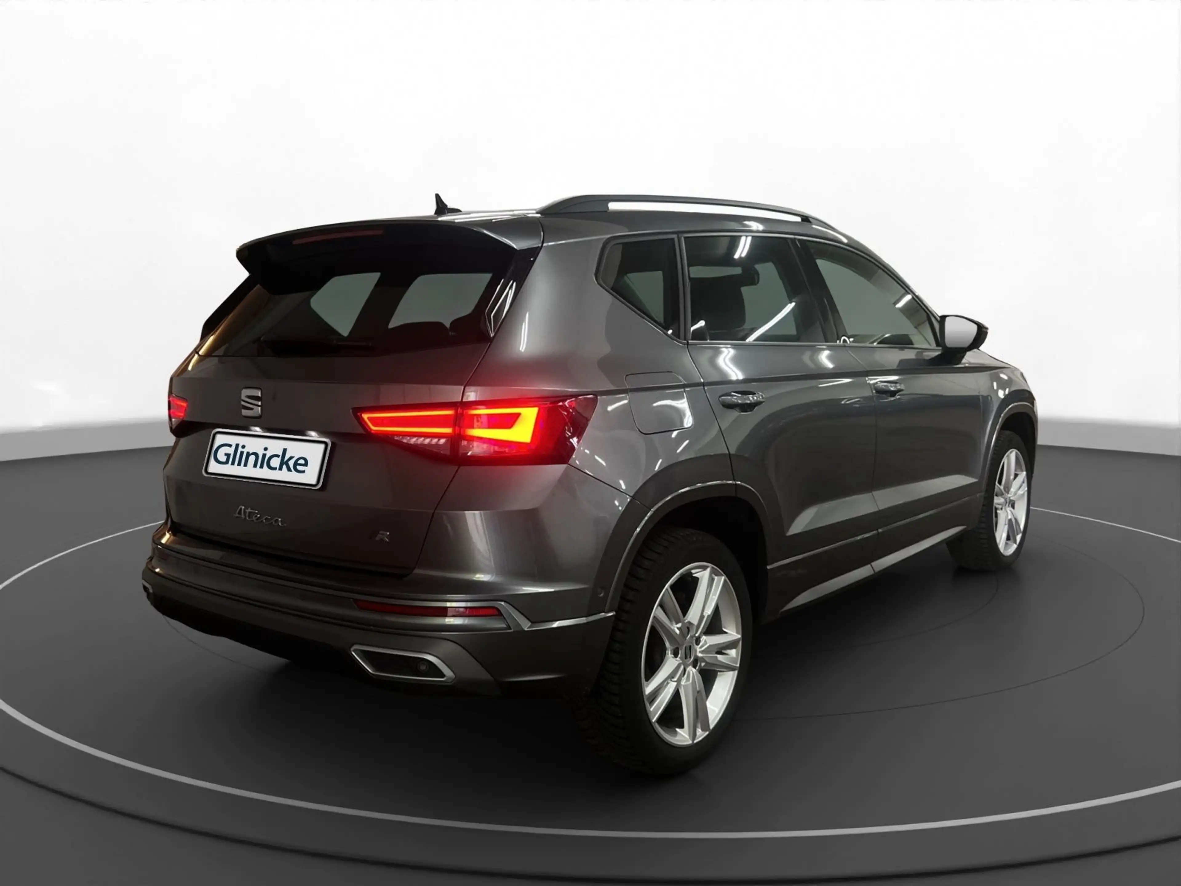 SEAT Ateca 1.5 TSI FR LED LM 18" Navi PDC+RFK Tempoma — photo 4