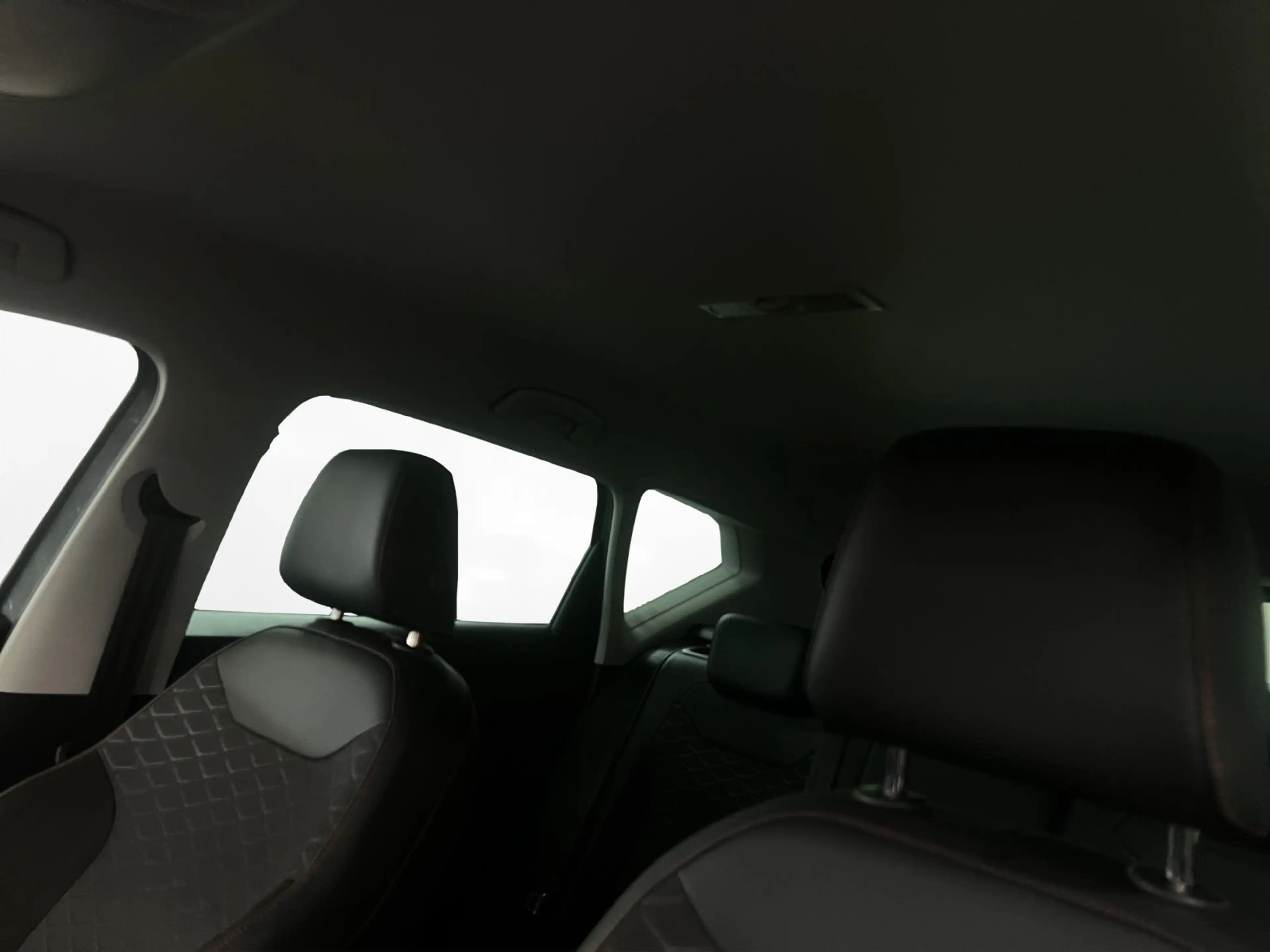 SEAT Ateca 1.5 TSI FR LED LM 18" Navi PDC+RFK Tempoma — photo 9