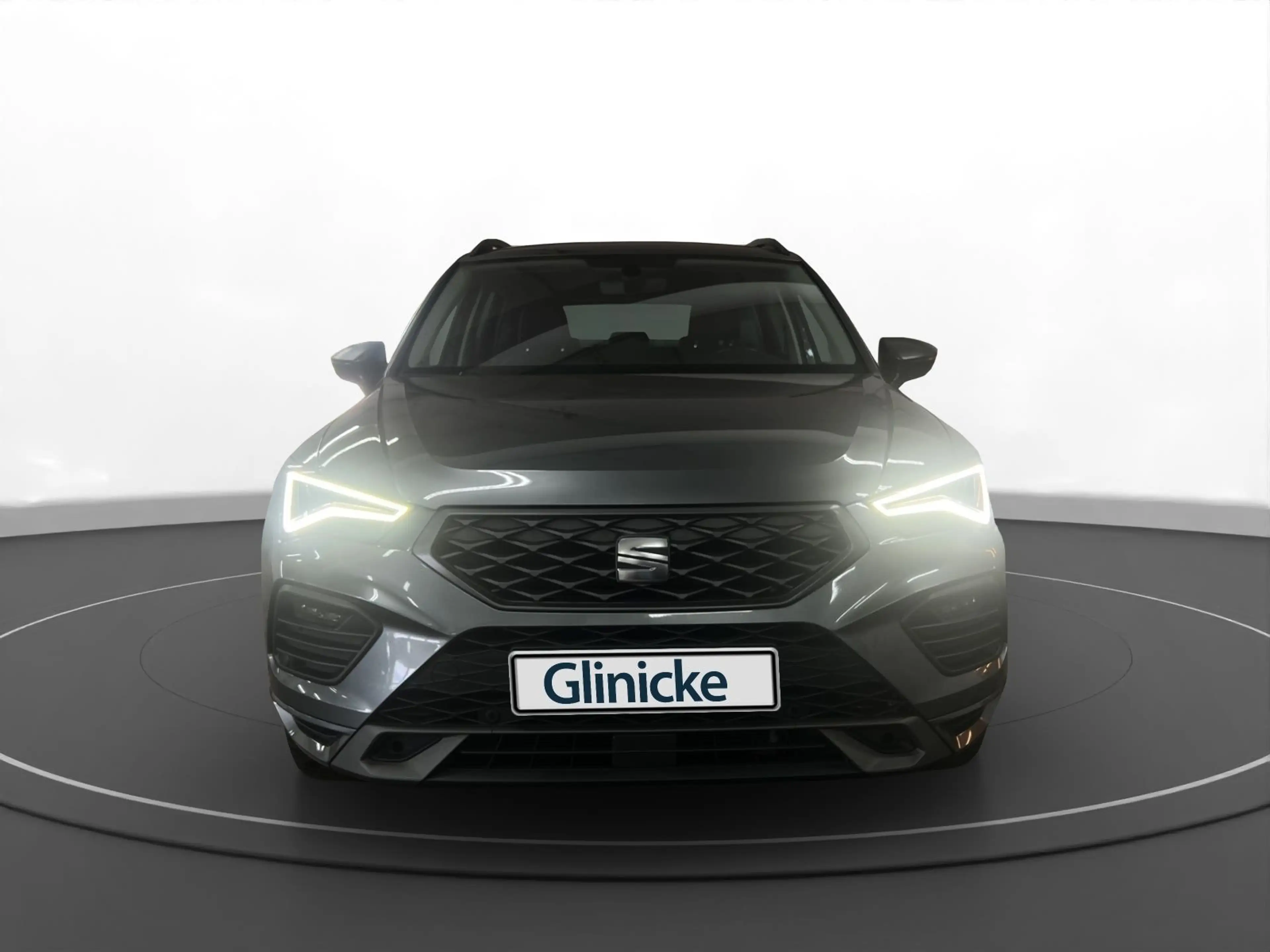 SEAT Ateca 1.5 TSI FR LED LM 18" Navi PDC+RFK Tempoma — photo 2