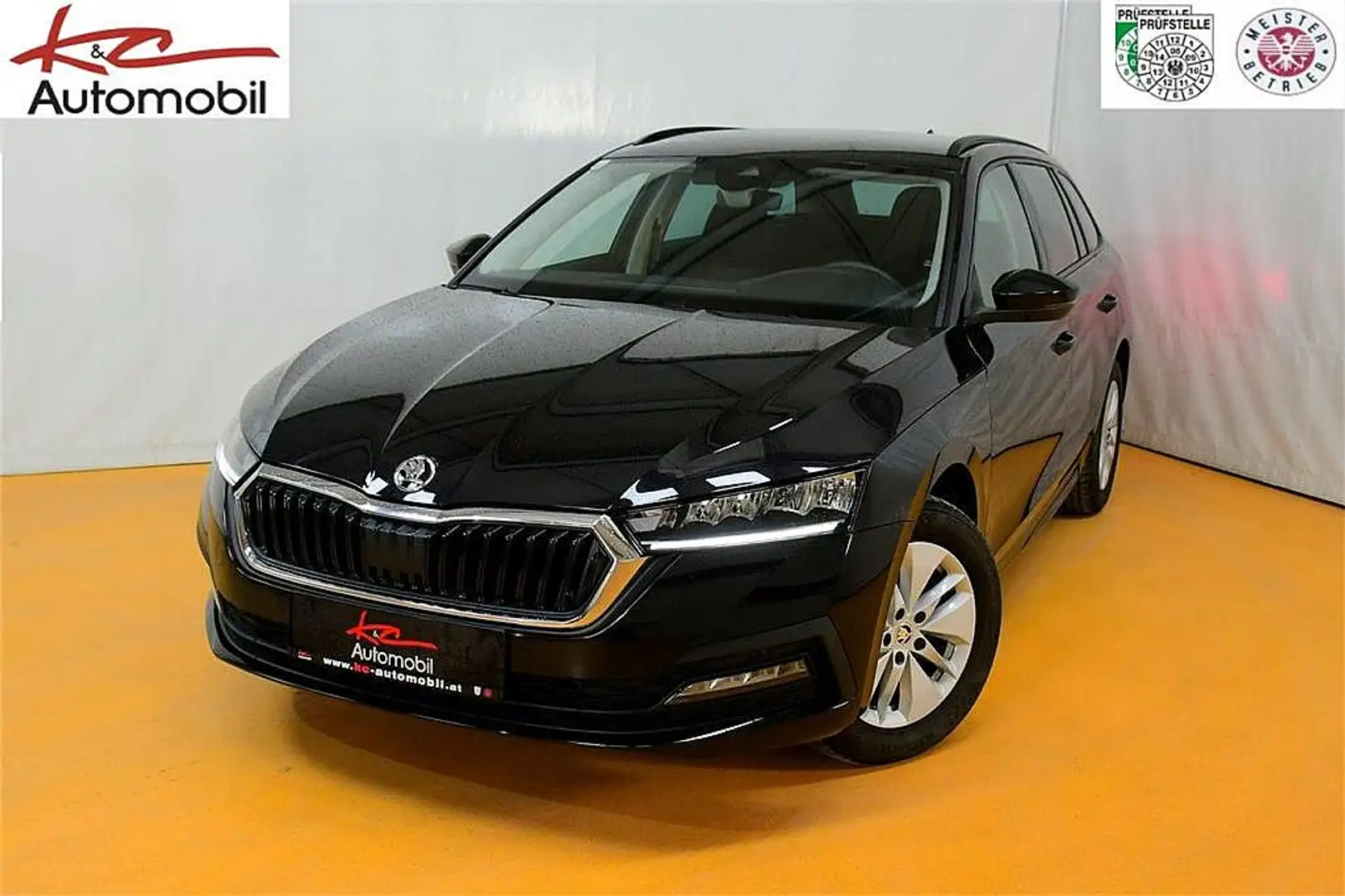 Skoda Octavia Combi 2,0 TDI Ambition Schwarz - 1