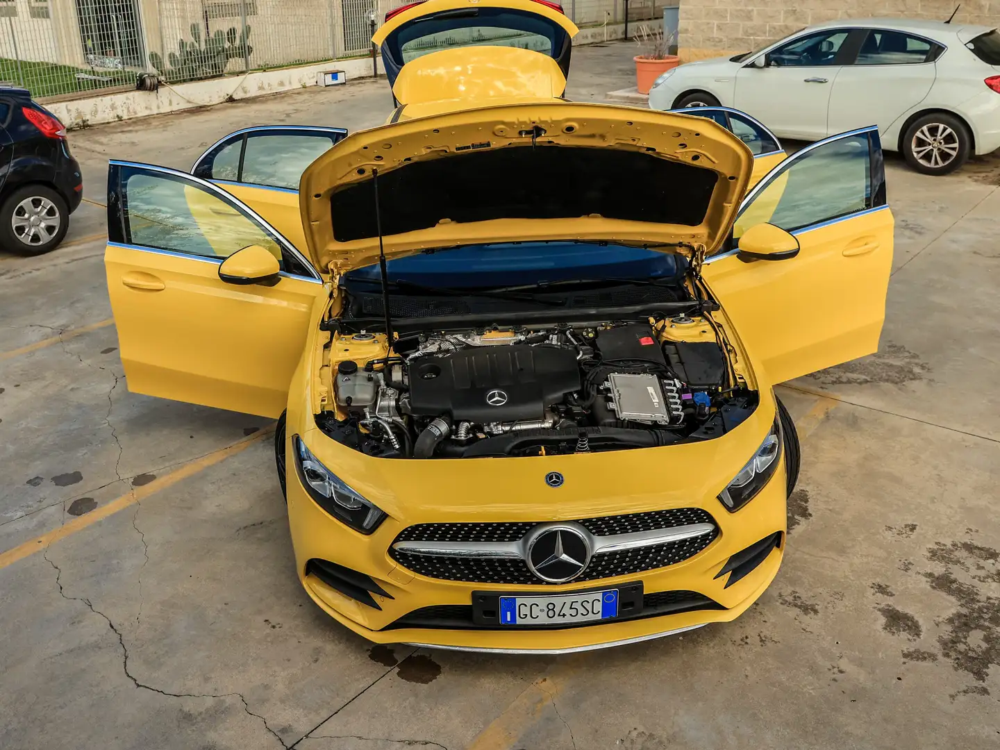 Mercedes-Benz A 220 Classe A - W177 2018 d Premium auto Yellow - 1