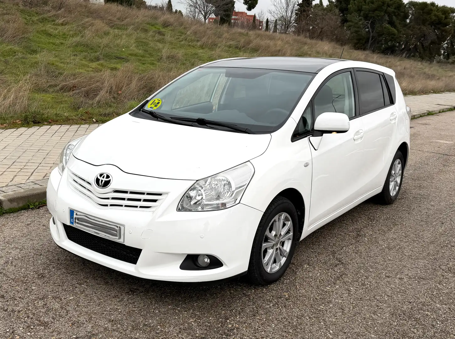 Toyota Verso Verso 2.0D4D Advance Advance Blanco - 1