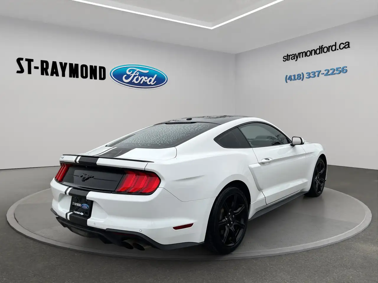 Ford Mustang снимка Ford Mustang