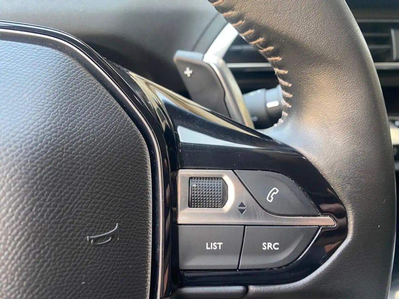 Peugeot 3008 1.6 hybrid Allure 225cv e-eat8 - PROMO 23
