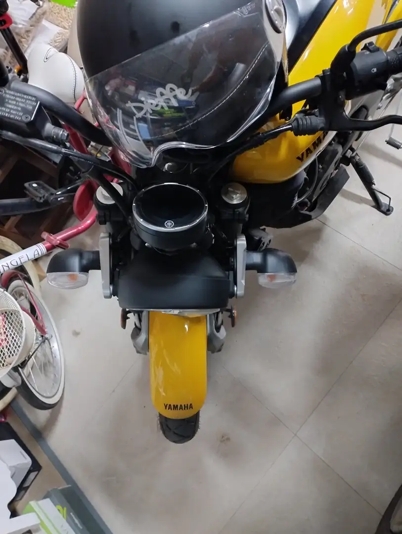 Yamaha XSR 125 Yellow - 1