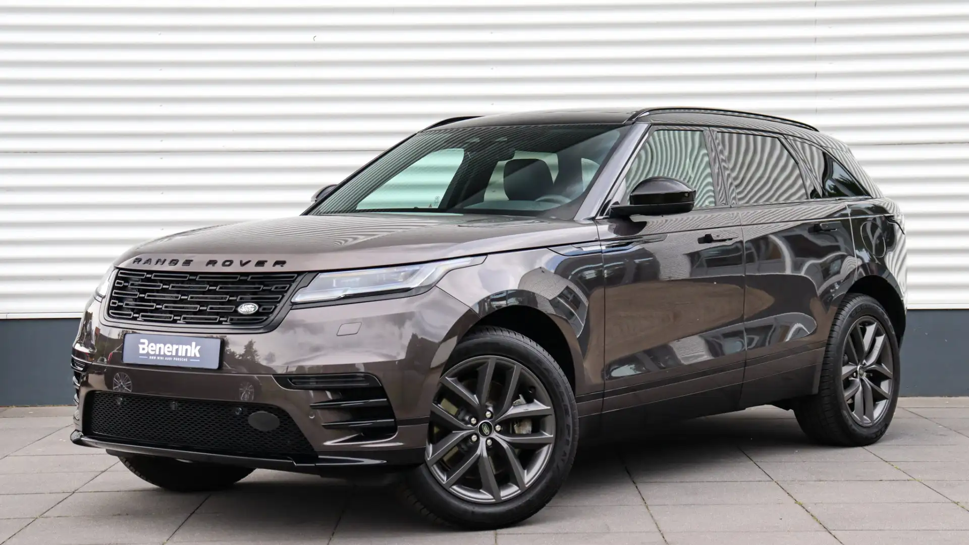 Land Rover Range Rover Velar 2.0 P400e R-Dynamic SE | Meridian | Panoramadak | Grijs - 1