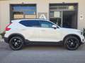 Volvo XC40 D3 150 Cv AWD Geartronic+Retrocamera+Cerchi Black. Bianco - thumbnail 4