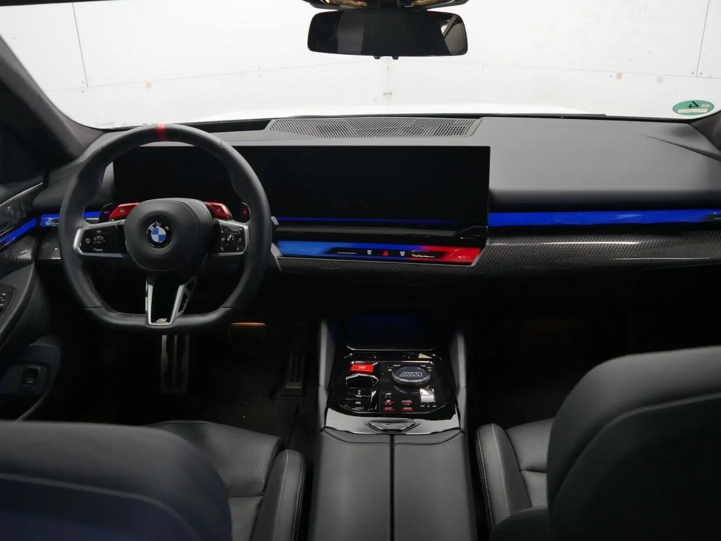 BMW M5 Limousine M-Drive-Pack B&W CarbonKeramik AHK Weiß - 2