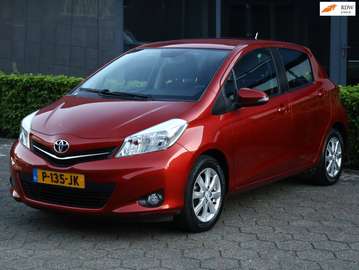 1.0 VVT-i Aspiration|Carplay|Nav|Airco|