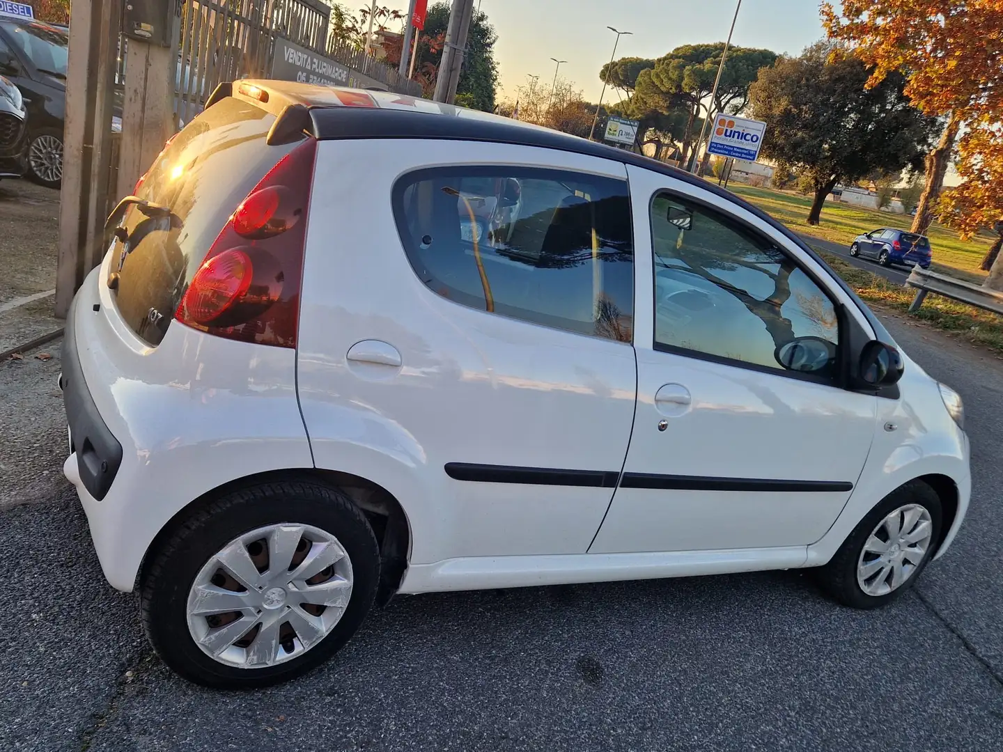 Peugeot 107 2013 5p 1.0 12v Urban Move NEOPATENTATI Bianco - 1