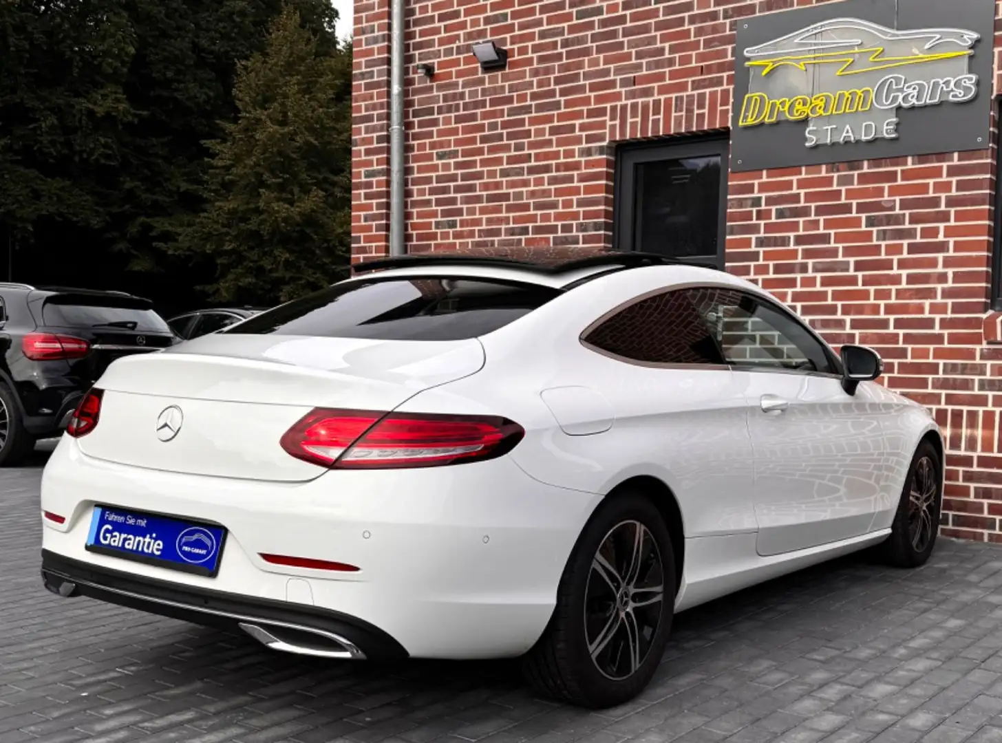Mercedes-Benz C 220 C220d Coupe Pano*Multibeam*Virtual*Night*Keyless Weiß - 2