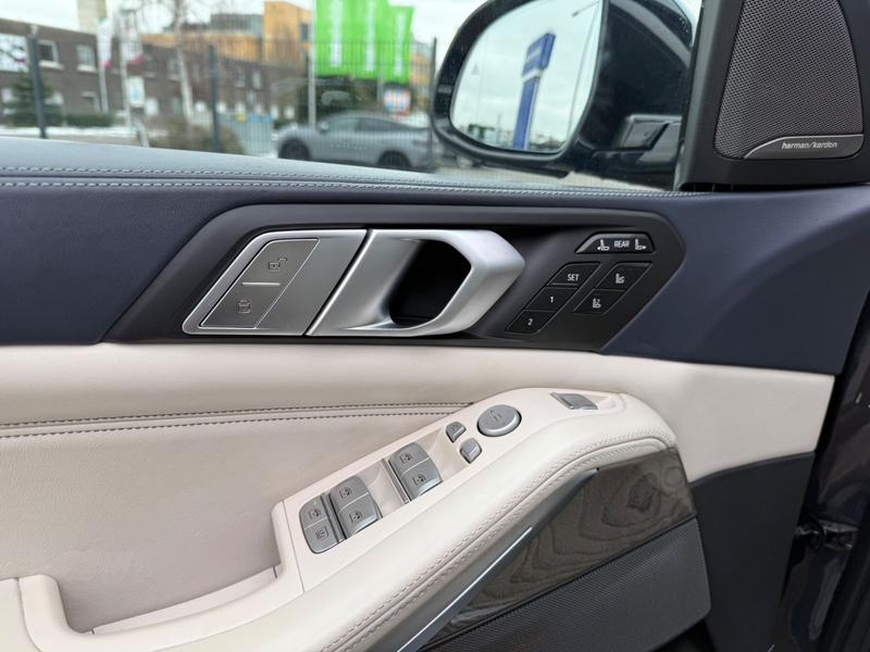 BMW X7 xDriv30d M Sport/360°/Leder/Sky Pano/HUP/Lase — photo 11