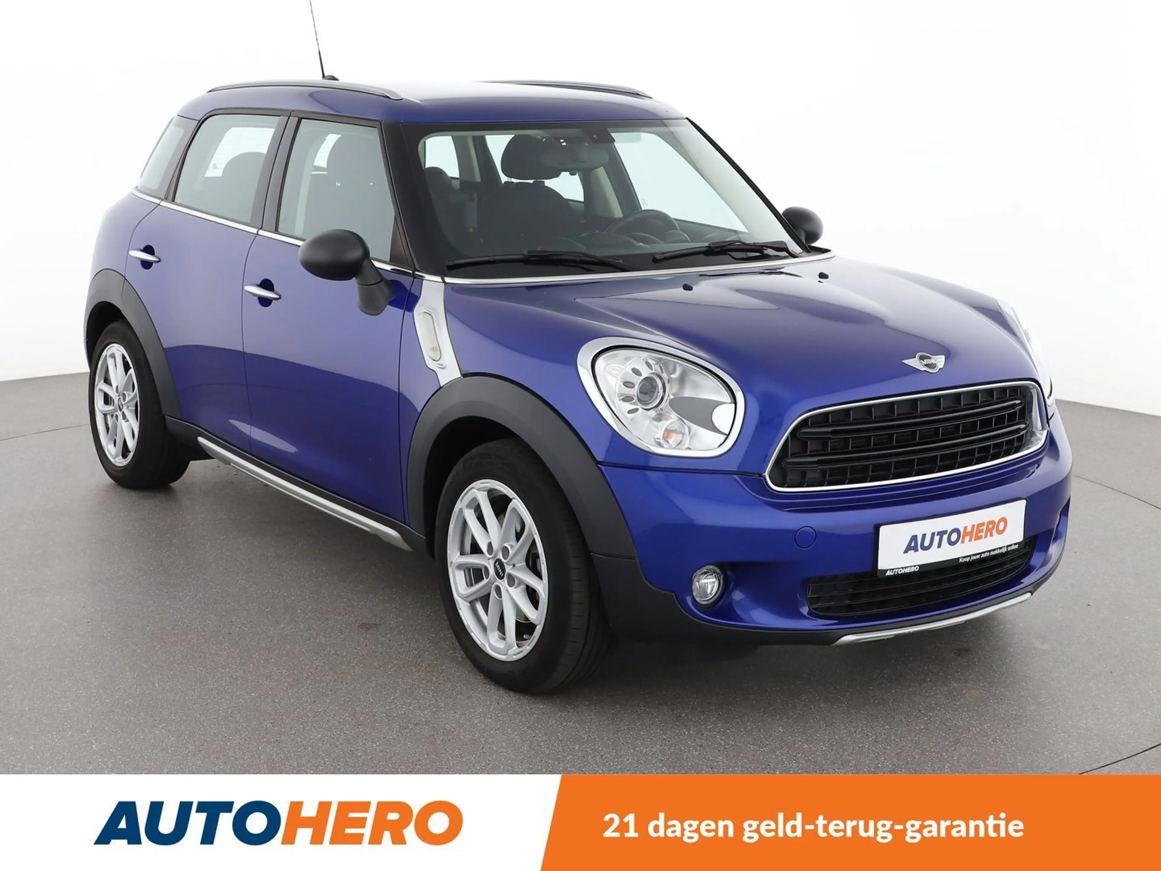 MINI One Countryman One — photo 8