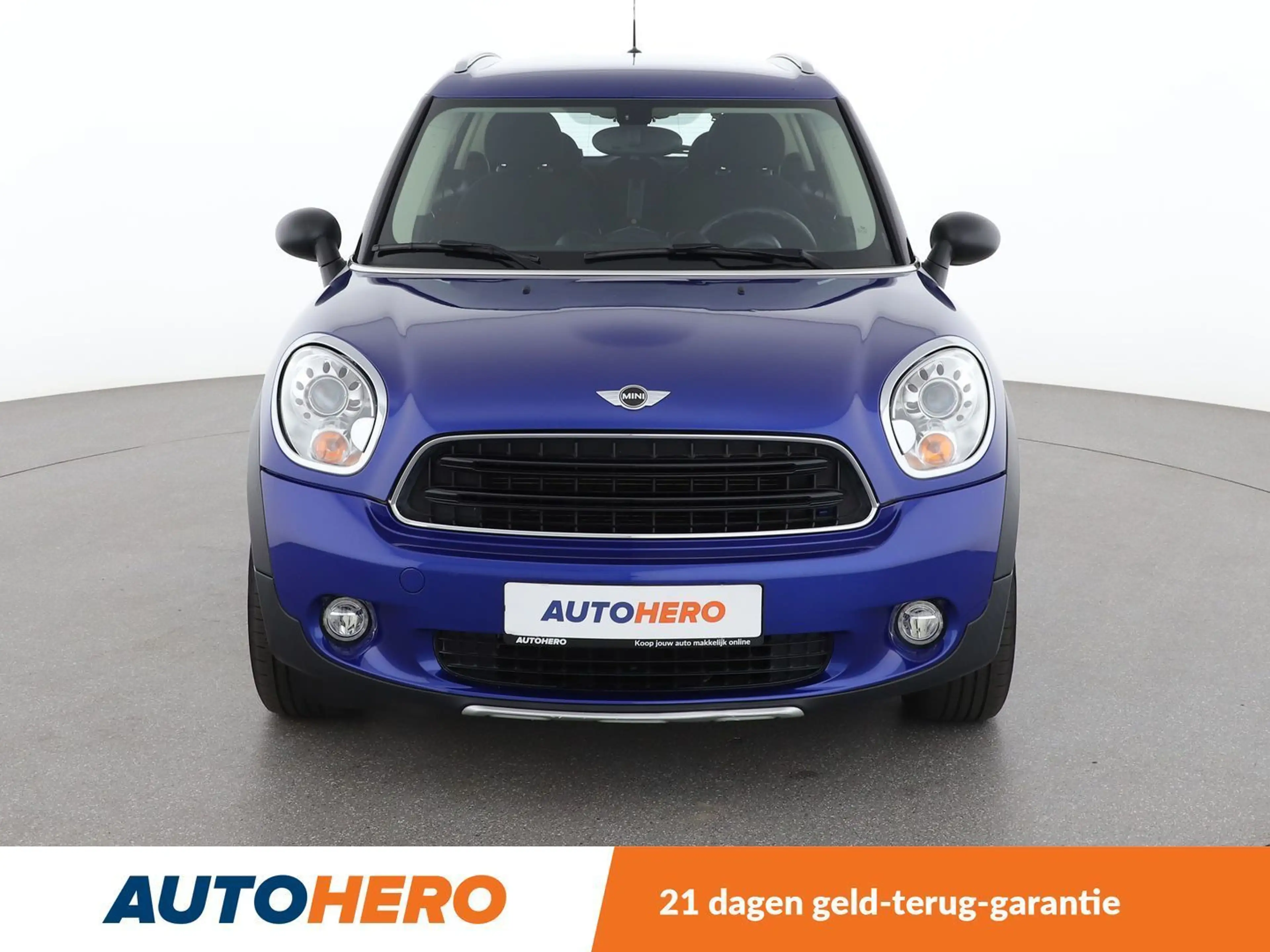 MINI One Countryman One — photo 9