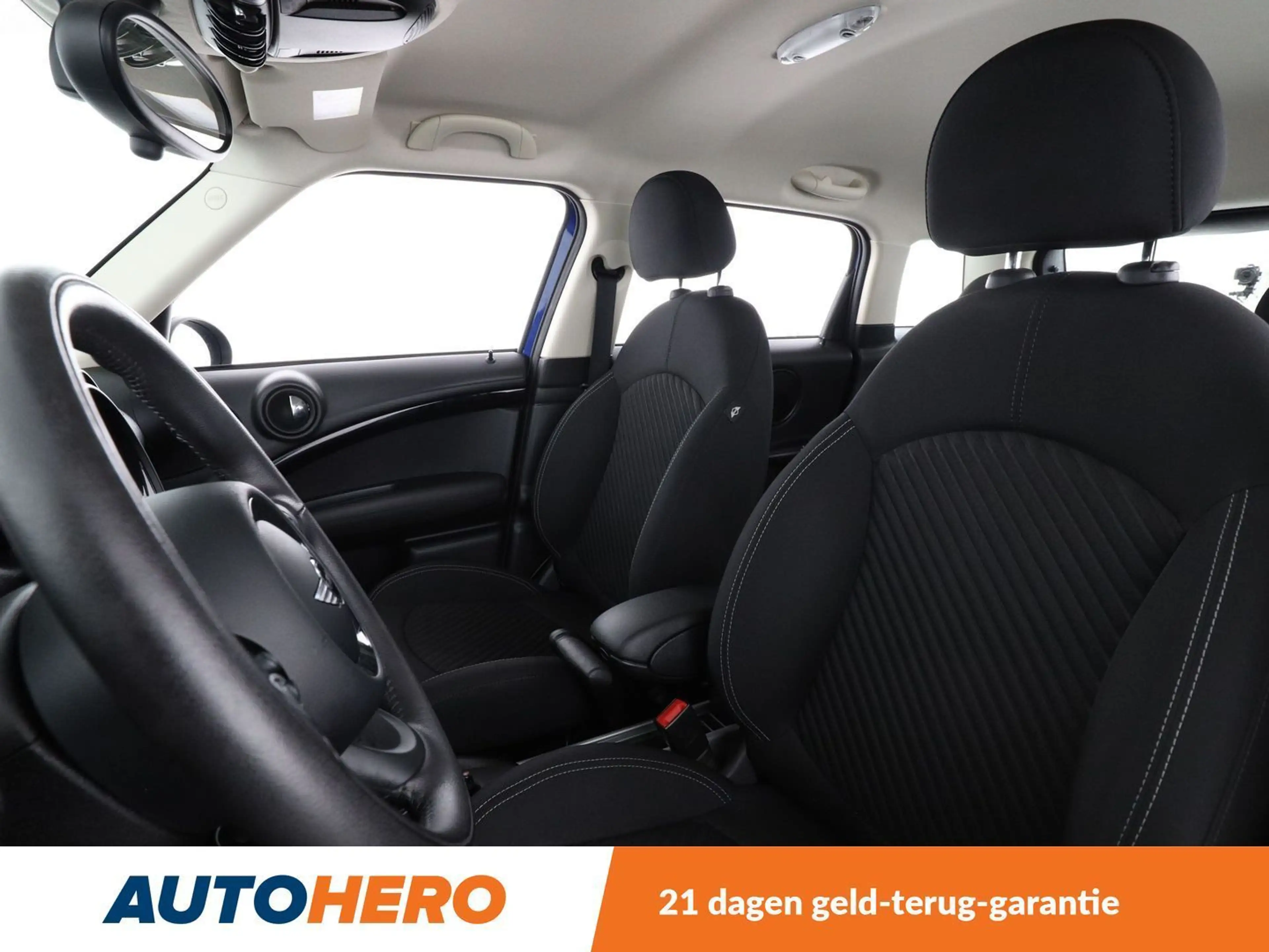 MINI One Countryman One — photo 10