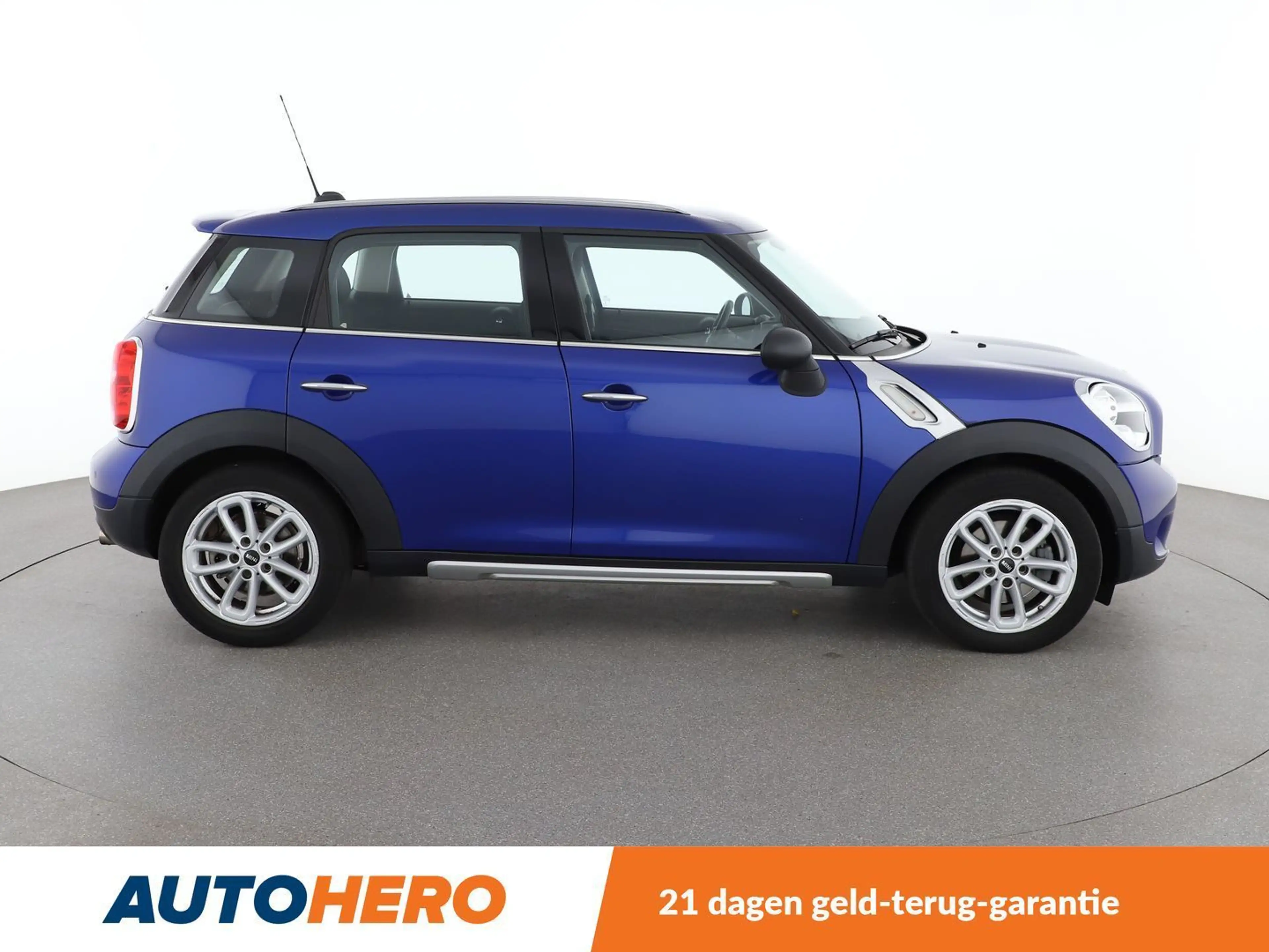 MINI One Countryman One — photo 7