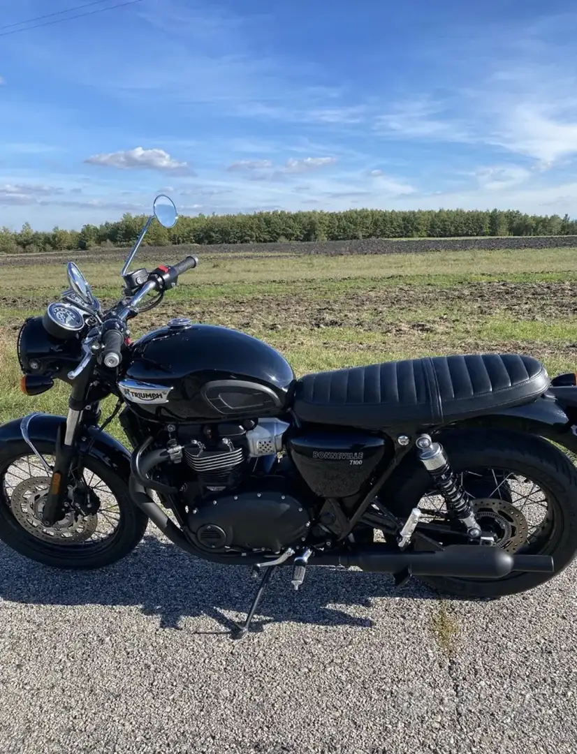 Triumph Bonneville T100 jet black - 2
