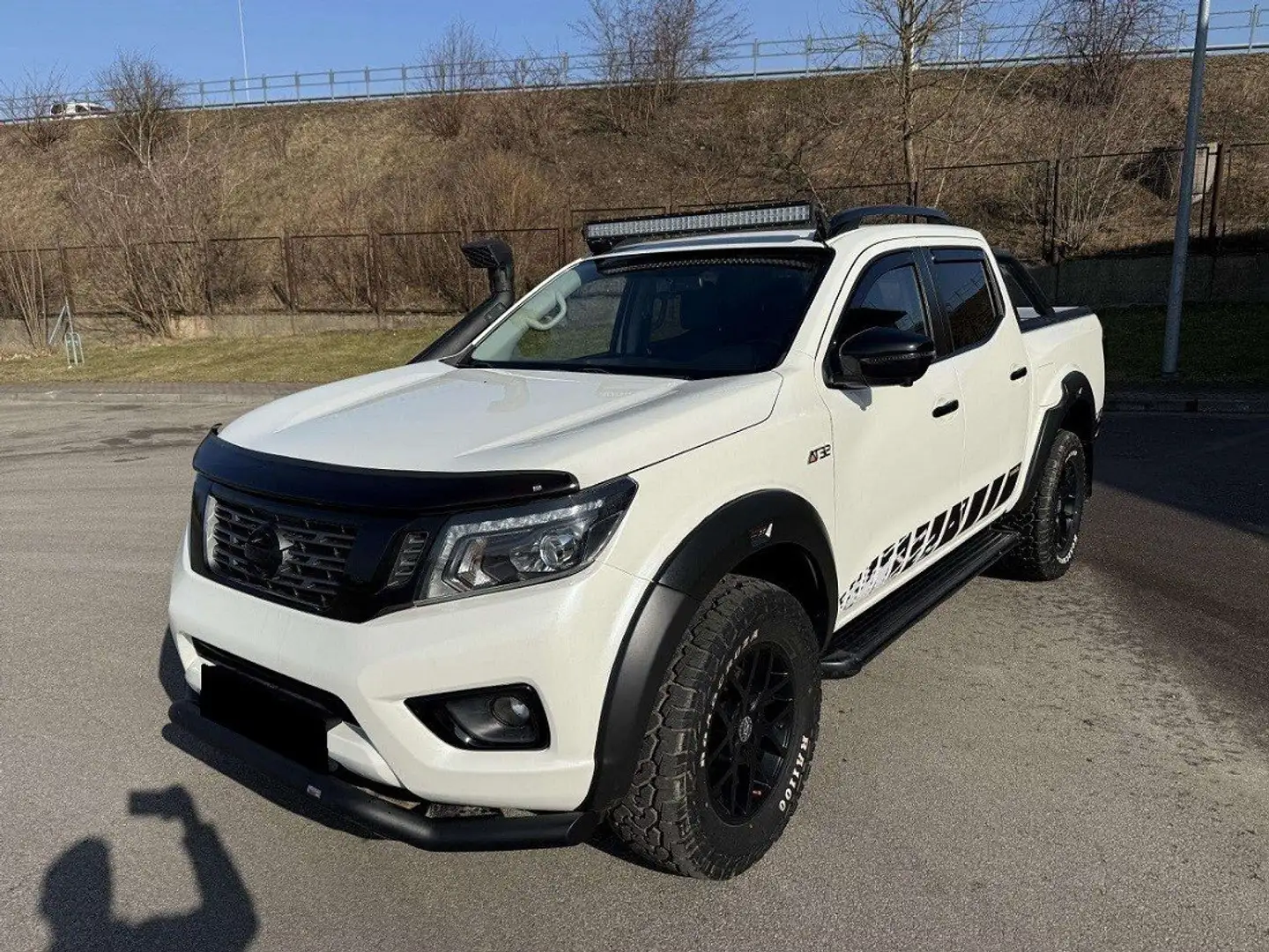 Nissan Navara Navara DC 4x4 Autm. EU6Acenta Weiß - 2