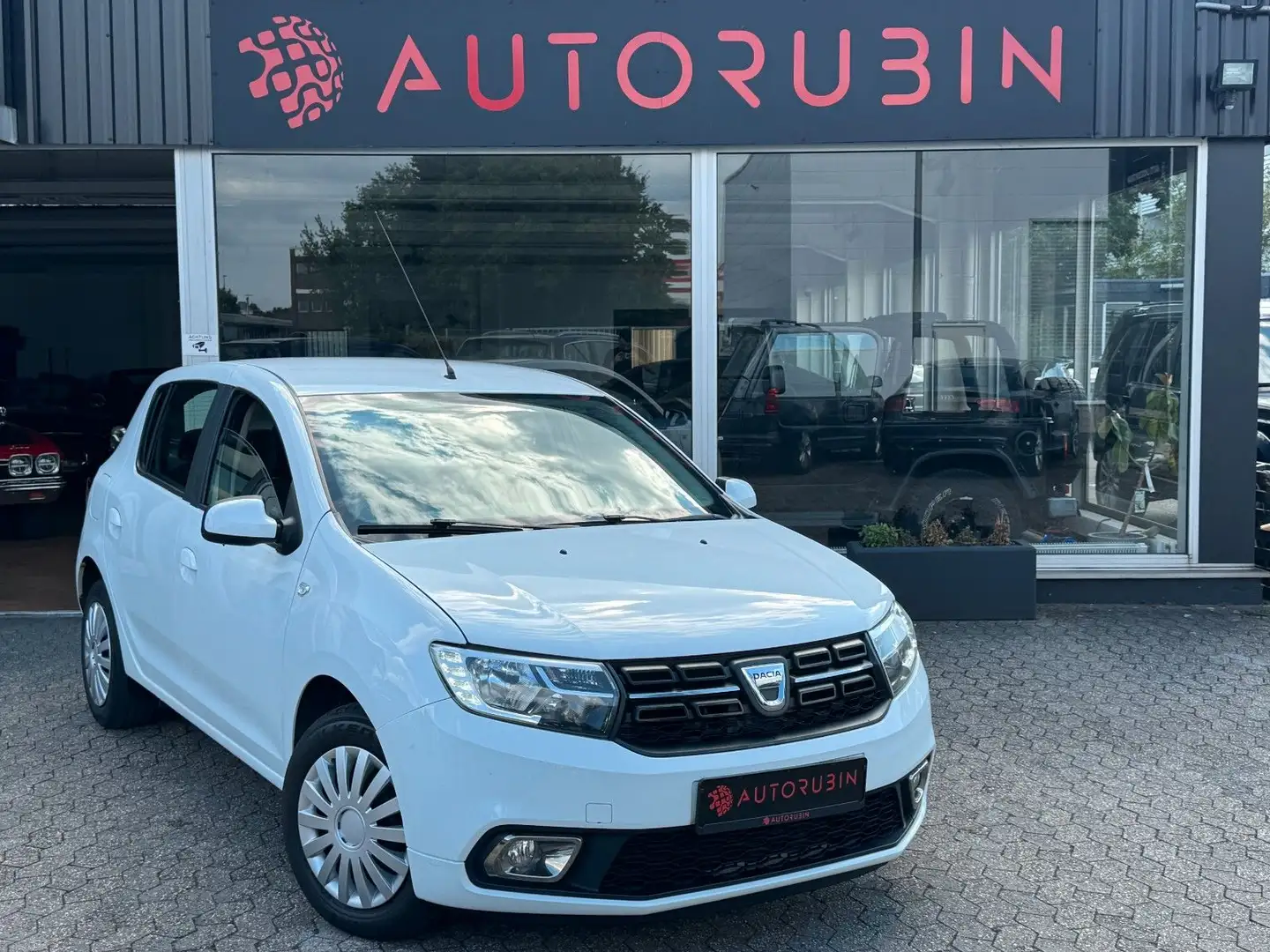 Dacia Sandero II Laureate KLIMA/NAVI/8-FACH/BLUETOOTH Weiß - 1