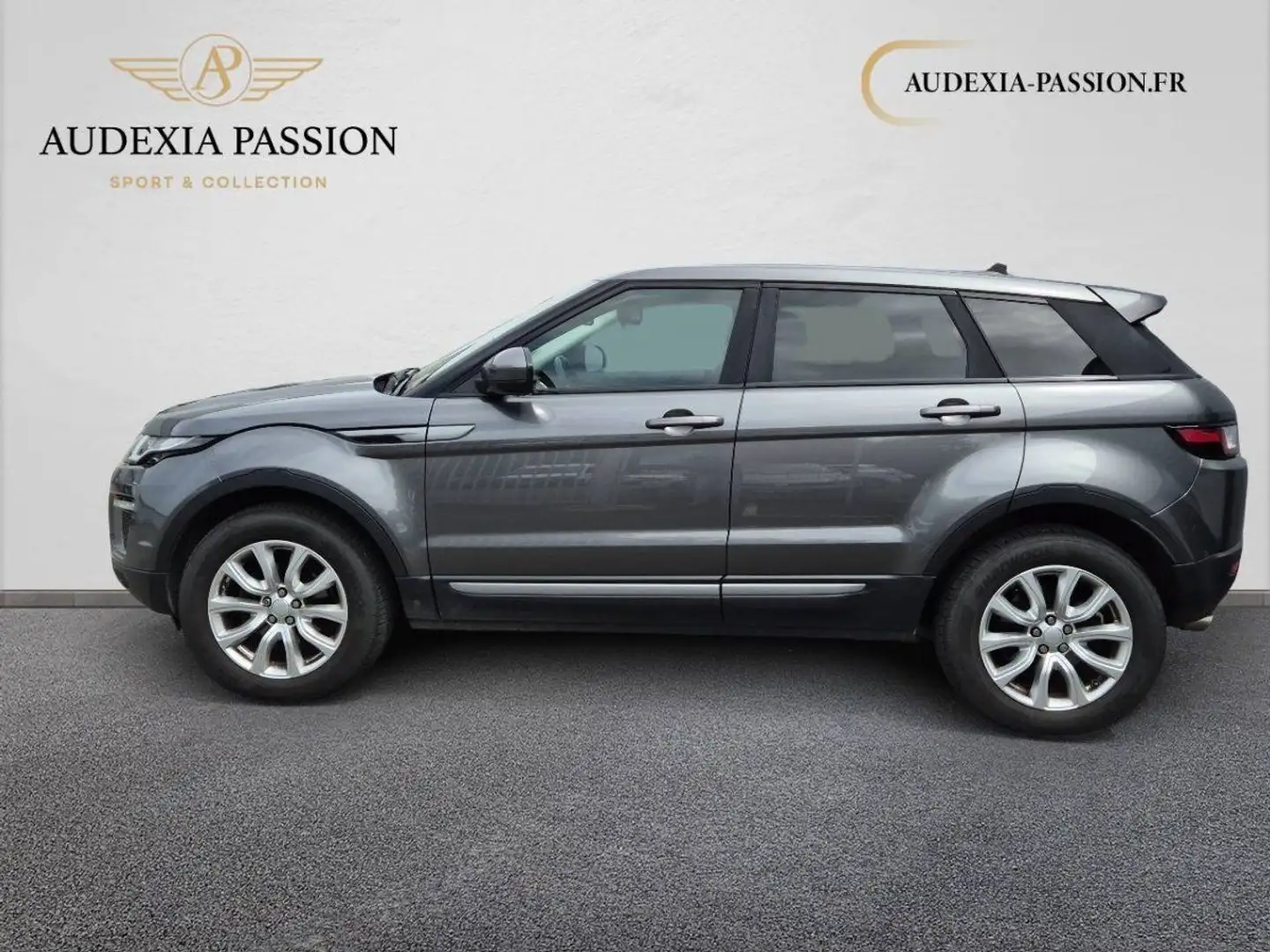 Land Rover Range Rover Evoque Mark IV eD4 150 2WD e-Capability SE Grau - 2