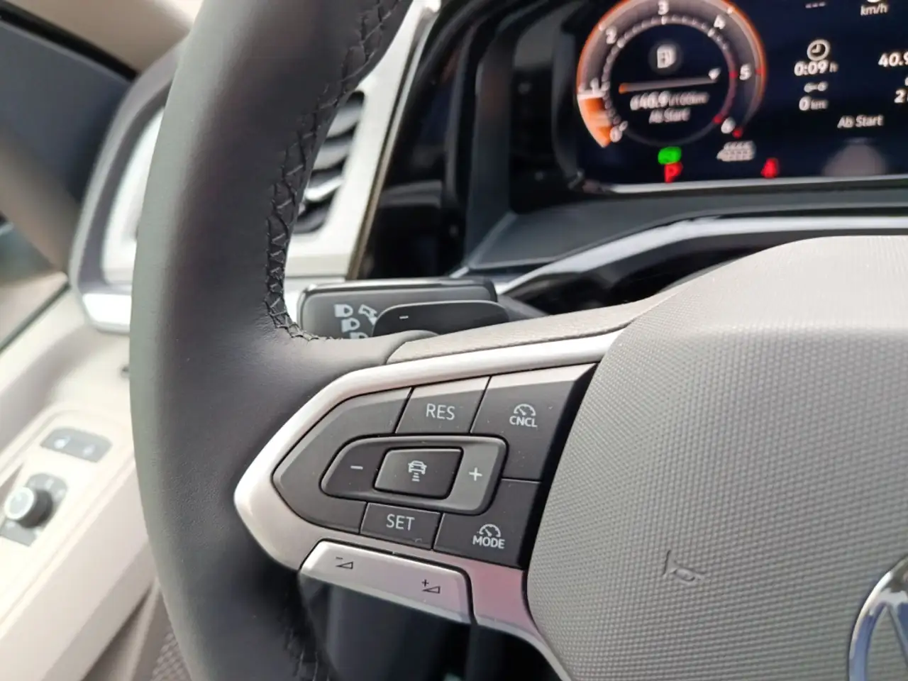 Volkswagen T7 Multivan Goal 2.0 TDI+Anhängerkupplung+ Sitzheizung Klimaau 14