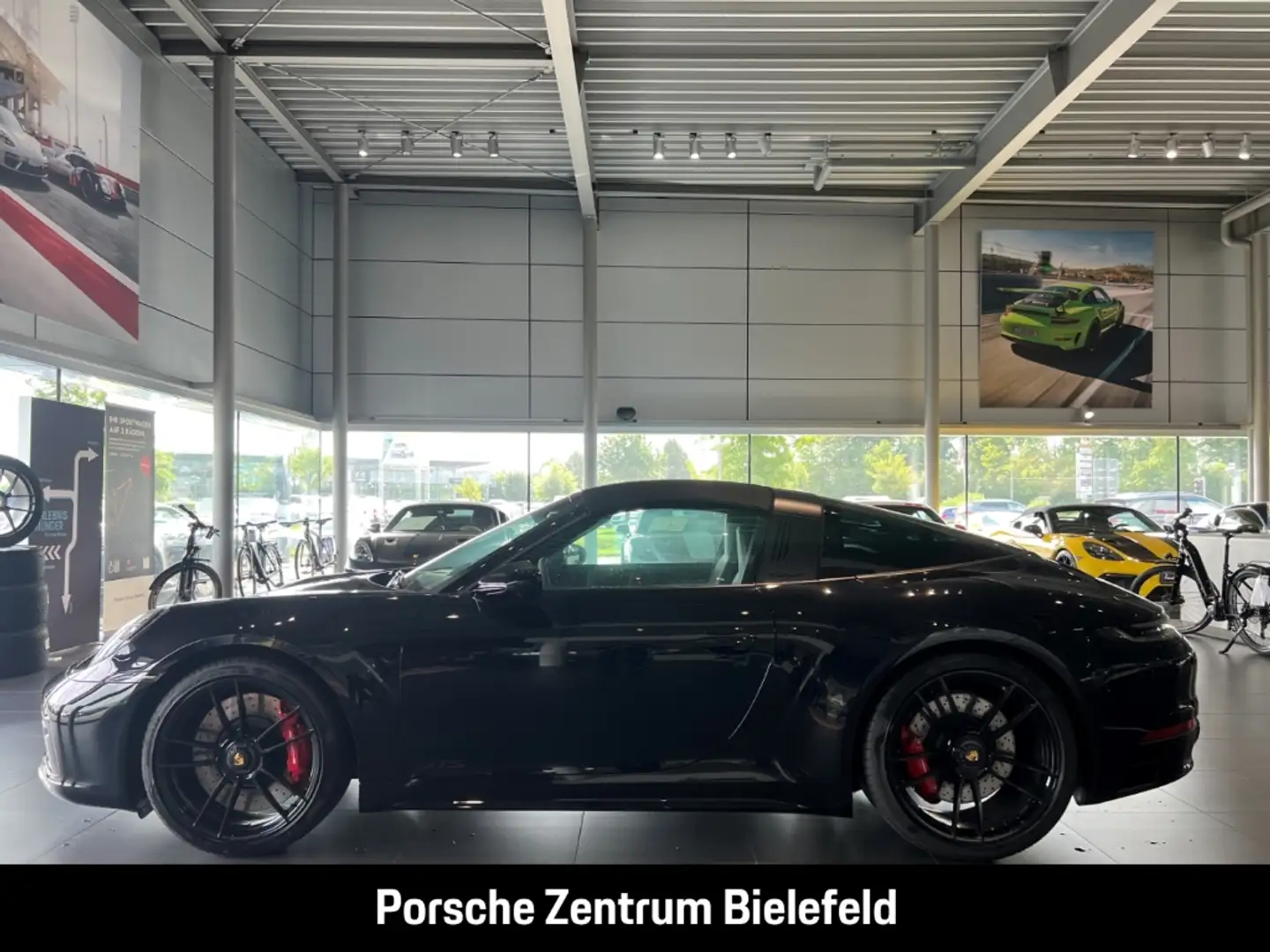 Porsche 992 911 Targa 4 GTS BOSE LED-Matrix InnoDrive Schwarz - 2