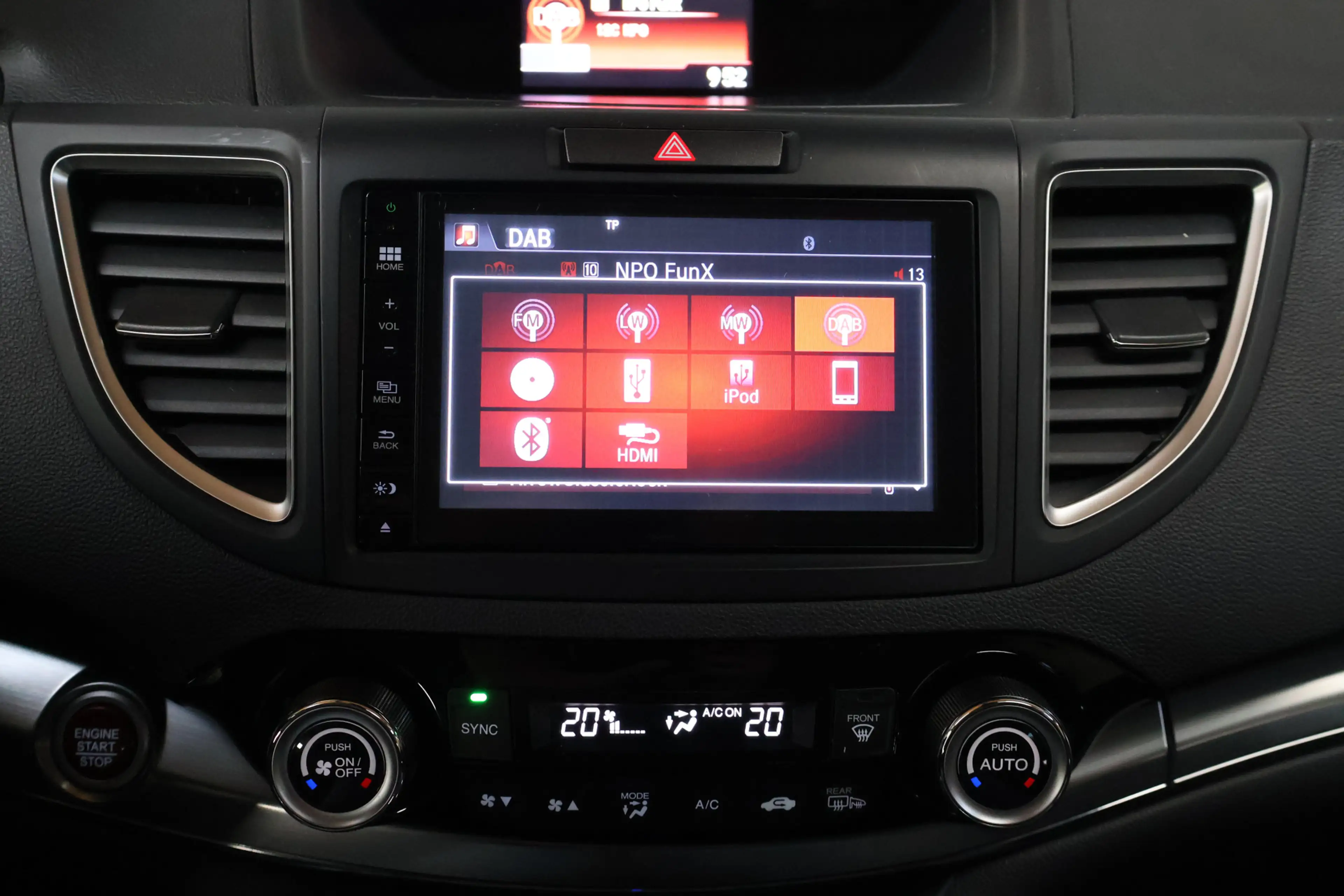 Honda CR-V 2.0 4WD Executive | Keyless | Trekhaak | Pano | Me — photo 24