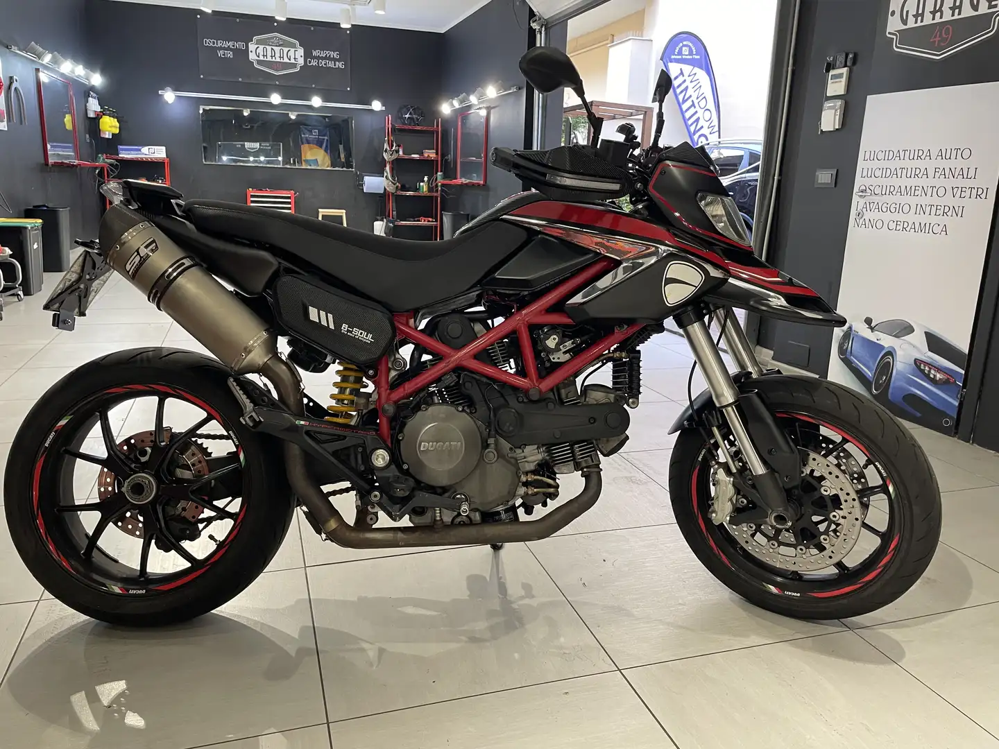 Ducati Hypermotard 796 - 1