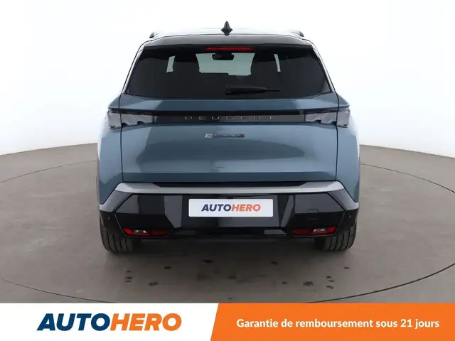 Peugeot 5008 view 5