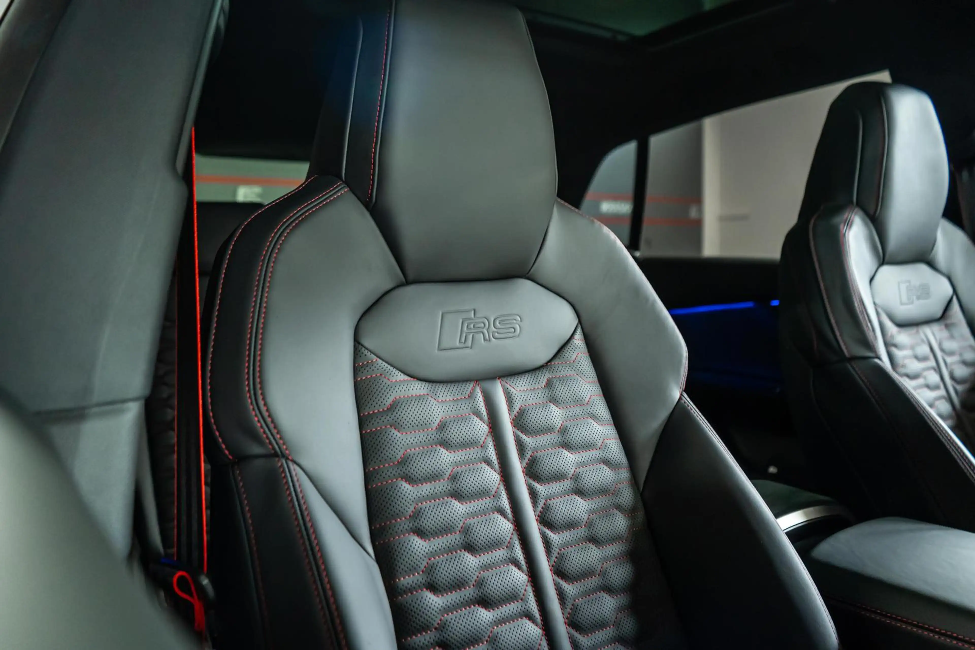 Audi RS Q8 RSQ8 4.0 TFSI performance quattro STHZ KERAMIK — photo 14