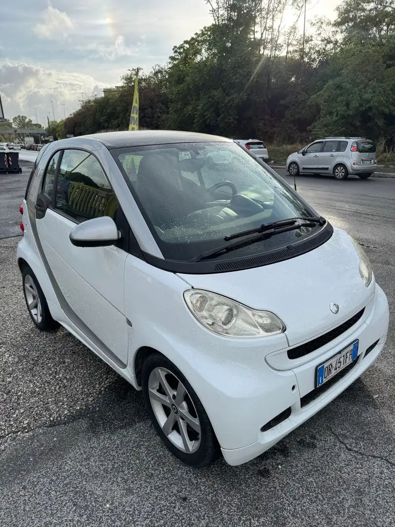 smart forTwo Fortwo II 2009 1.0 Passion 84cv Bianco - 2