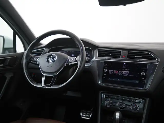 Volkswagen Tiguan view 6