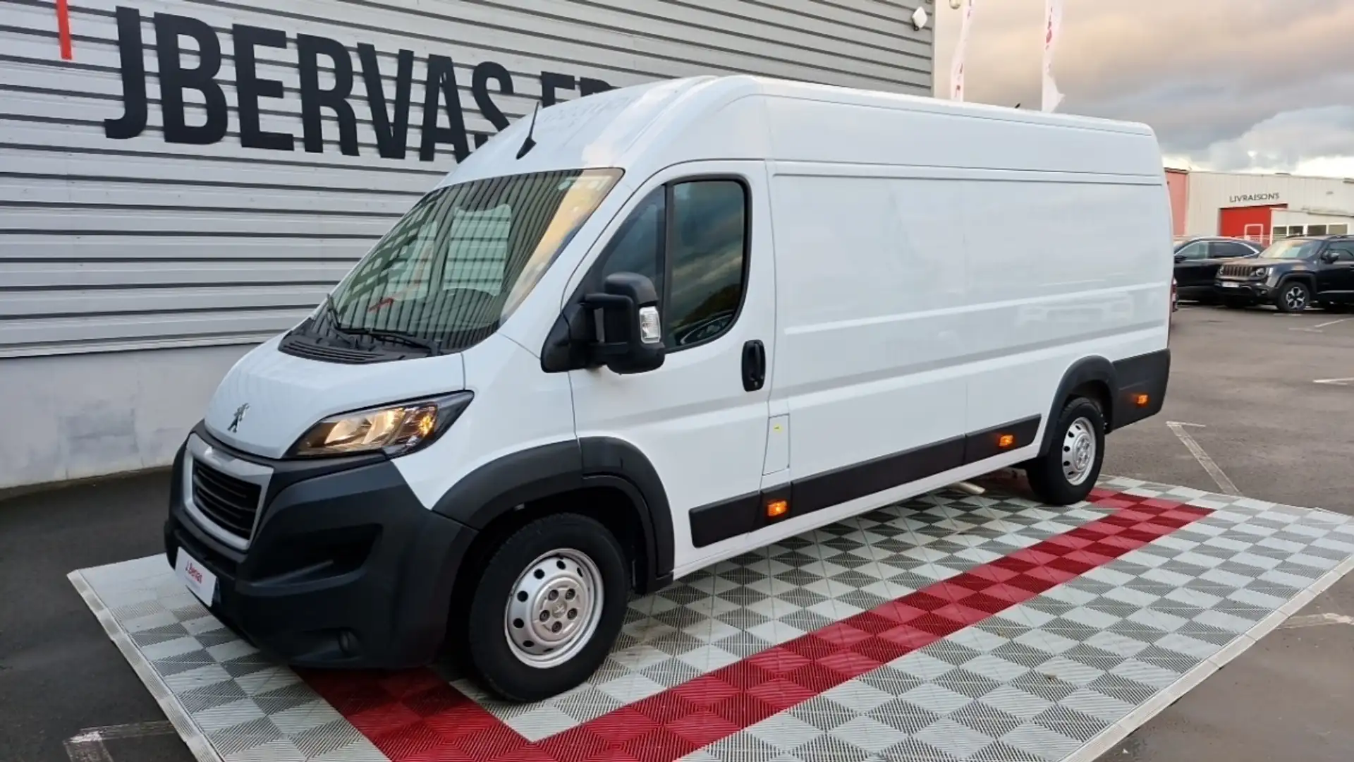 Peugeot Boxer FOURGON TOLE 435 L4H2 BLUEHDI 140 SS ASPHALT Blanc - 2