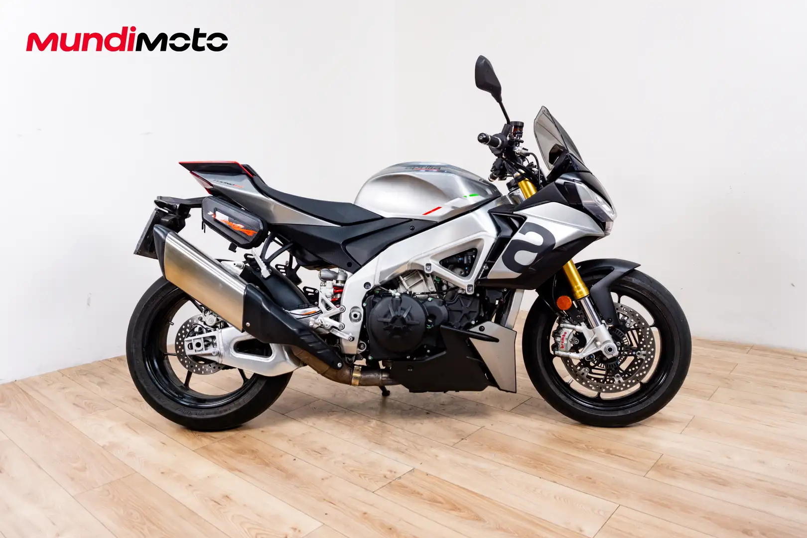 Aprilia Tuono - 1