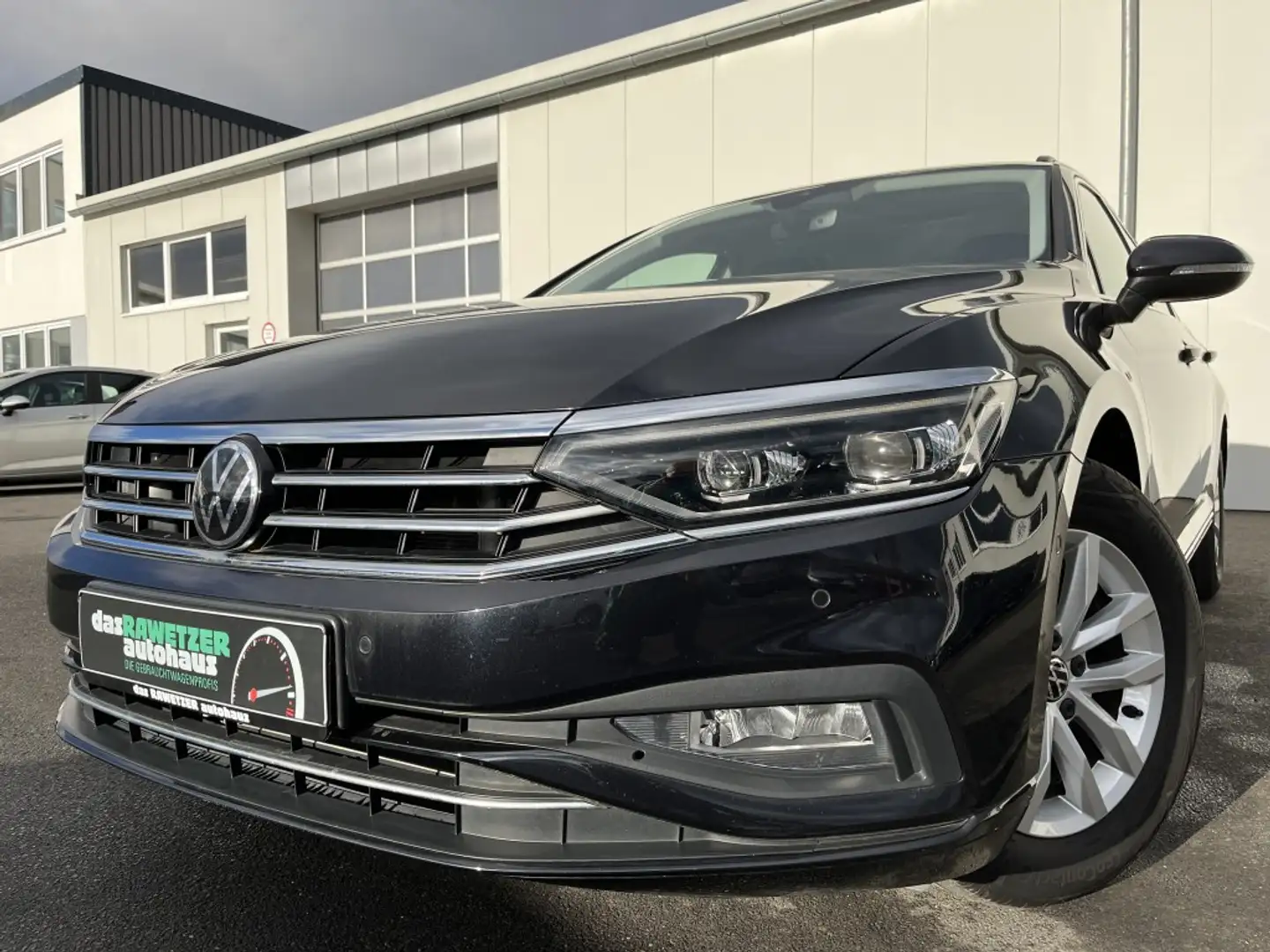 Volkswagen Passat Variant 2.0 TDI DSG Business 168€ m. 20% Anzahlung AHK A Schwarz - 1